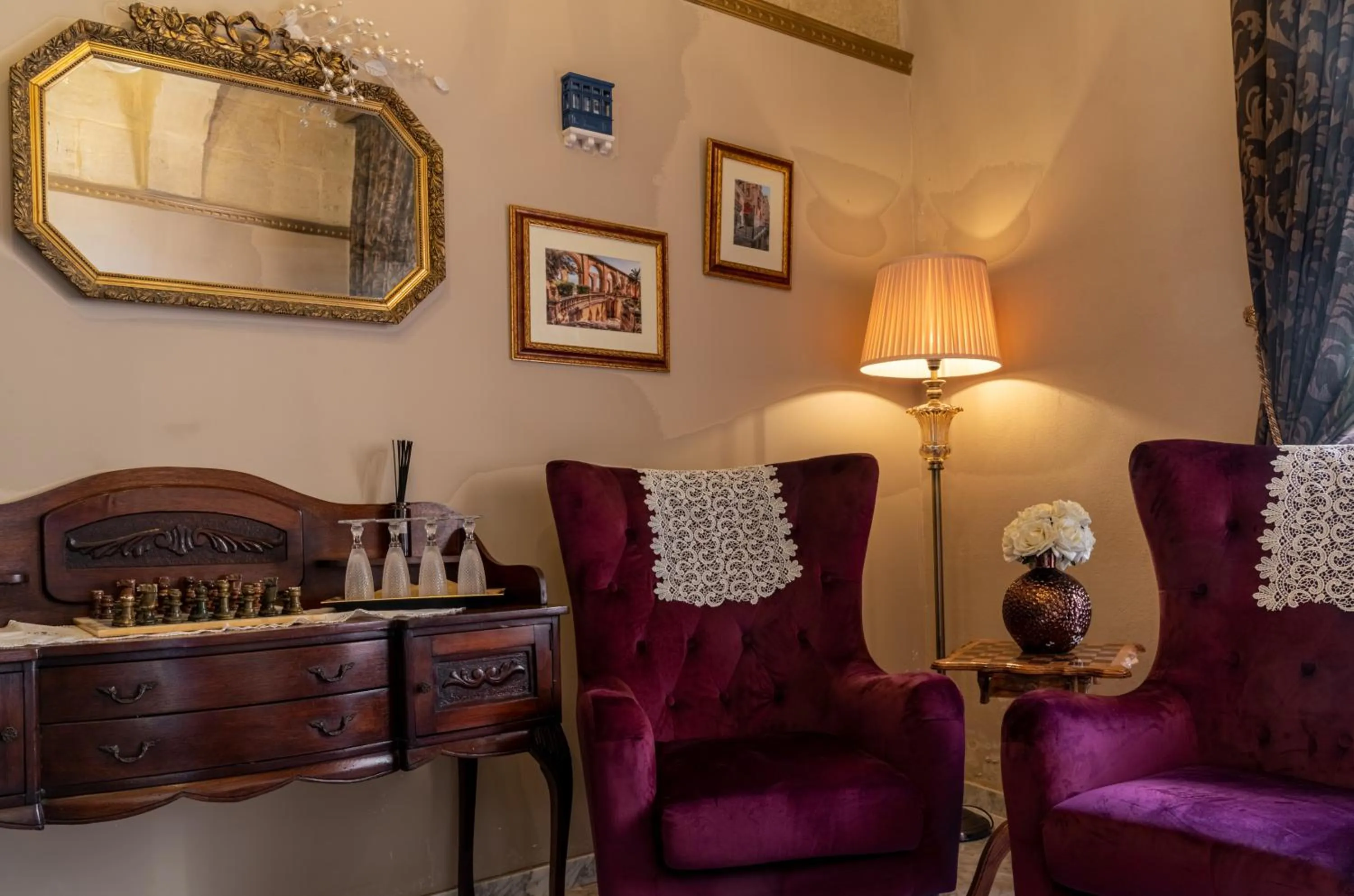 Julina Boutique Living