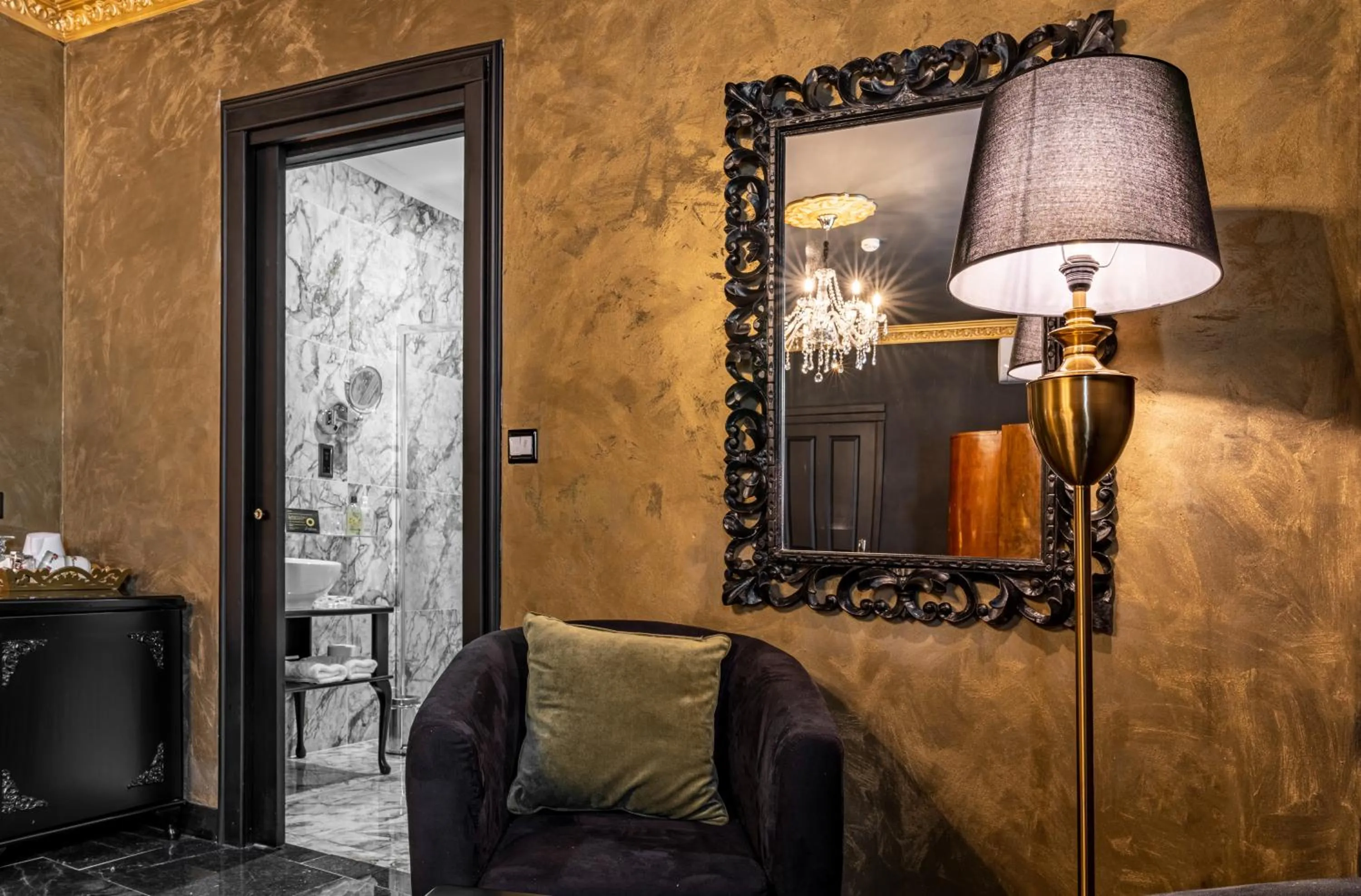 Julina Boutique Living