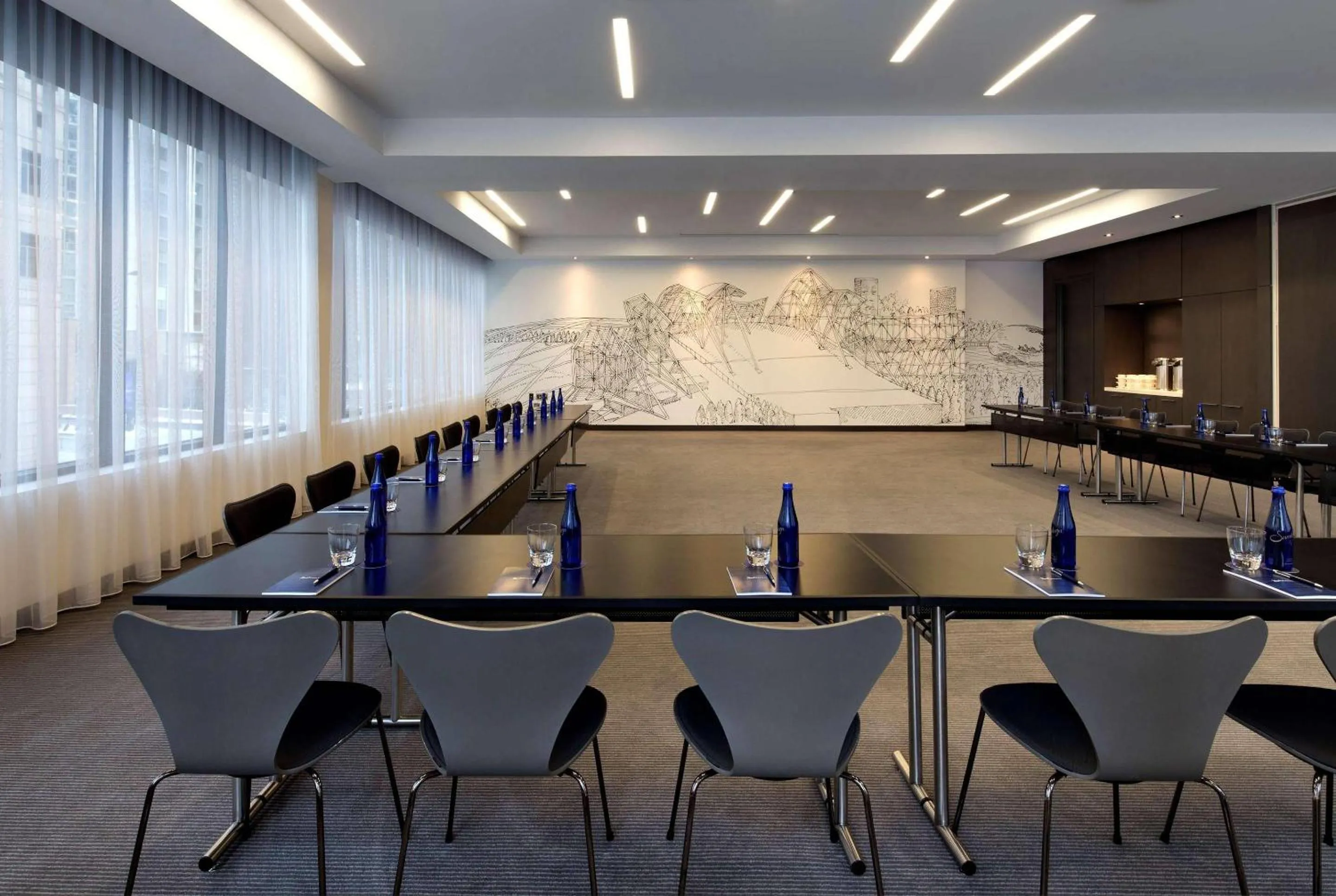 Meeting/conference room in Radisson Blu Aqua Hotel, Chicago