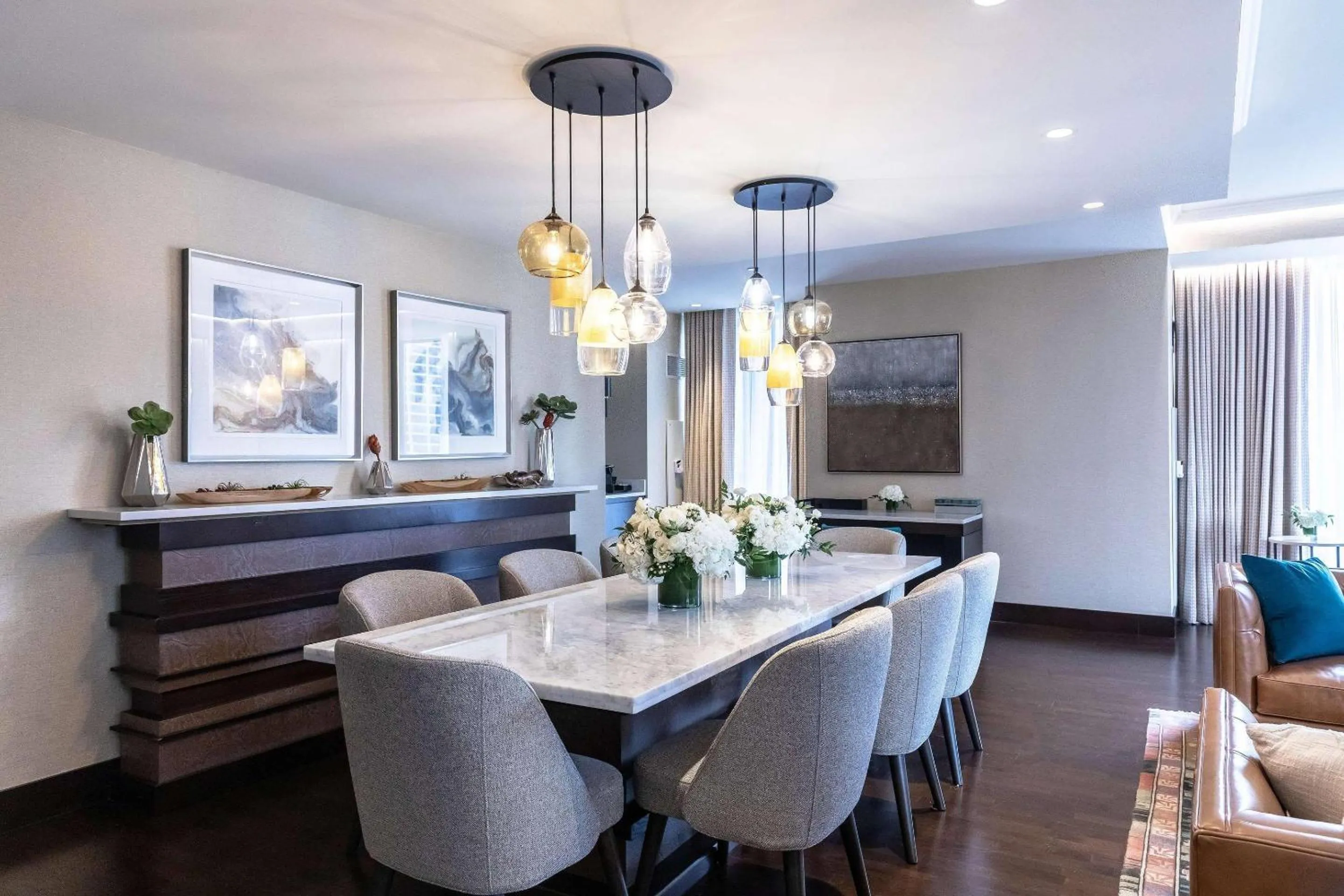 Bedroom in Radisson Blu Aqua Hotel, Chicago