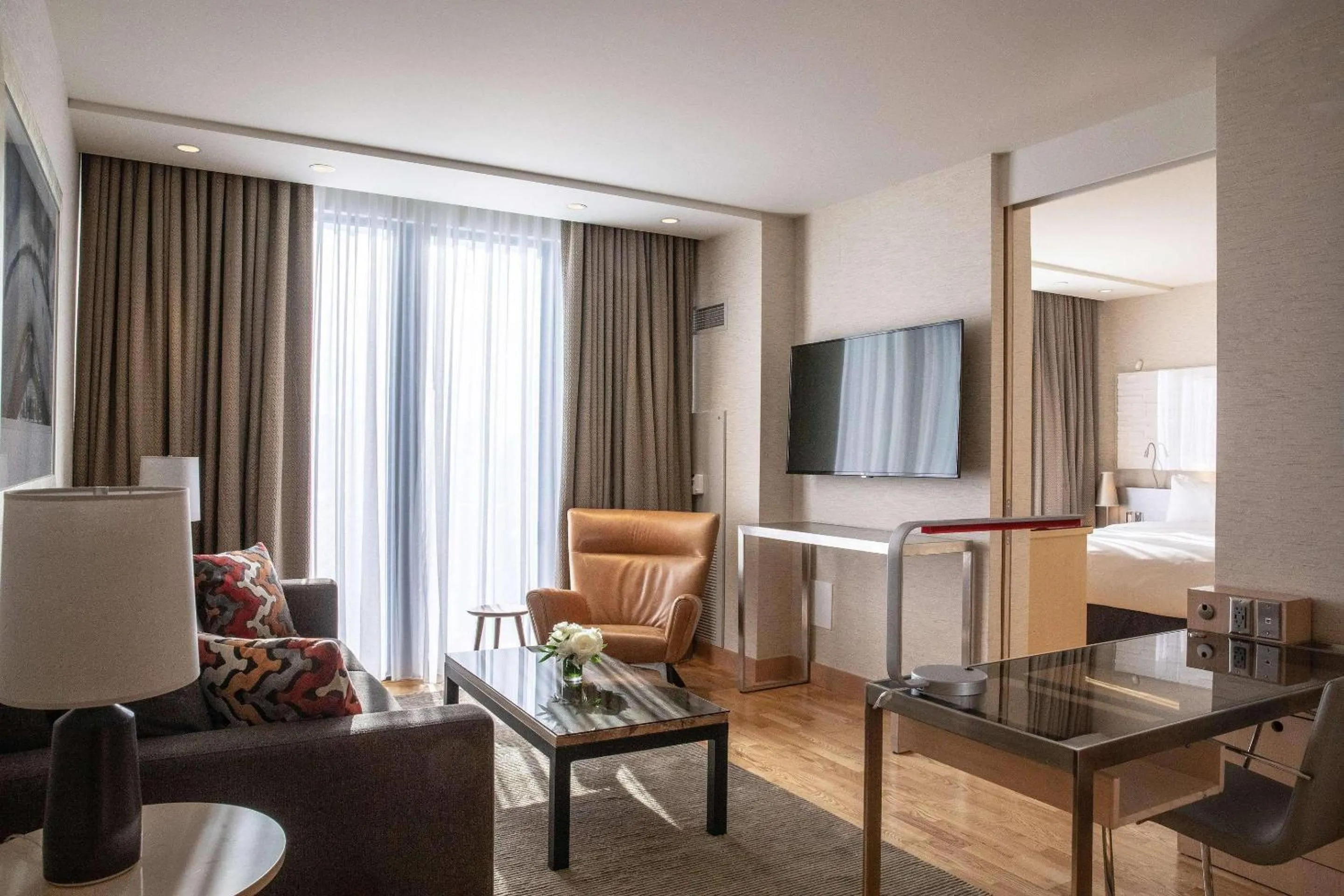 Bedroom in Radisson Blu Aqua Hotel, Chicago