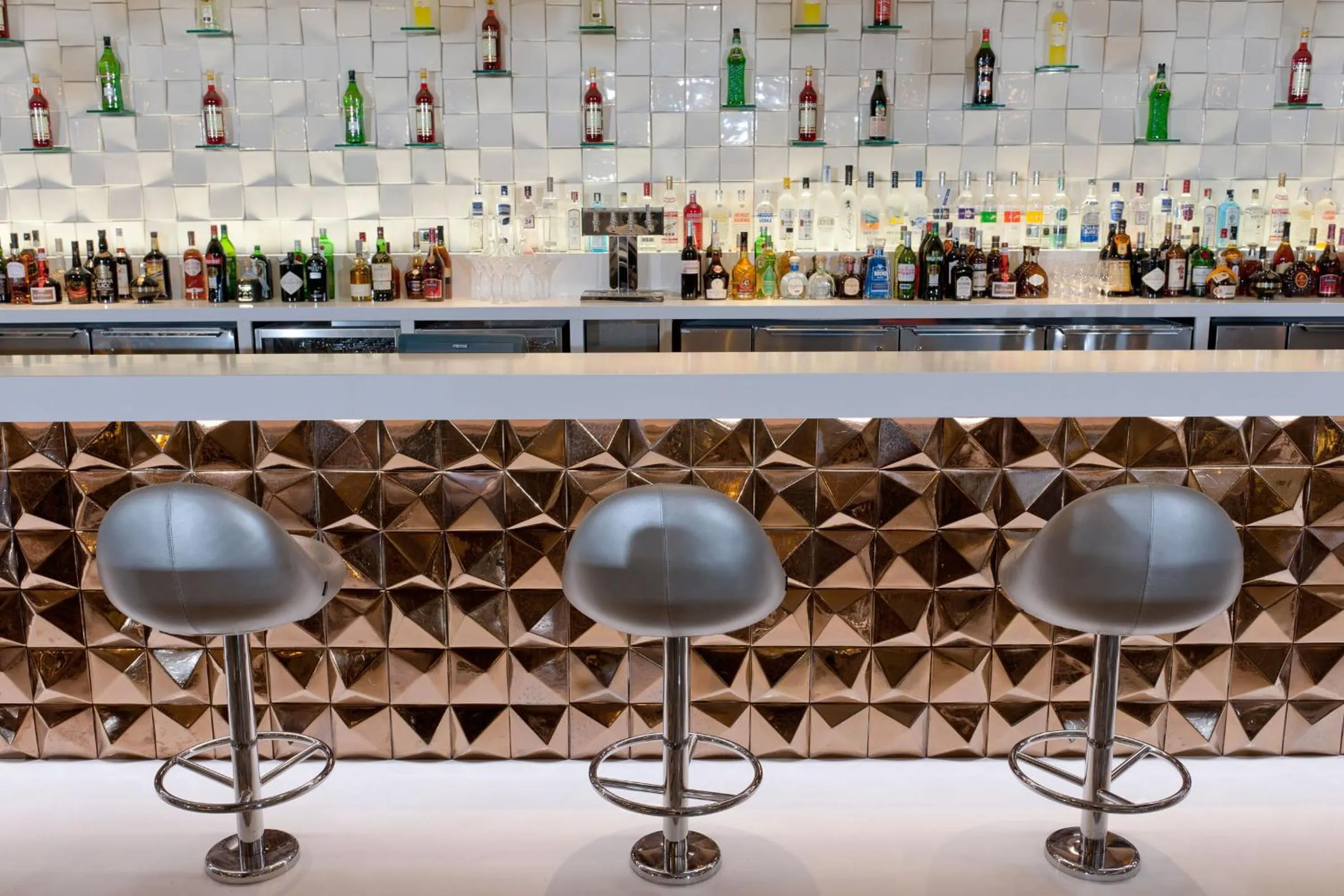 Lounge or bar in Radisson Blu Aqua Hotel, Chicago