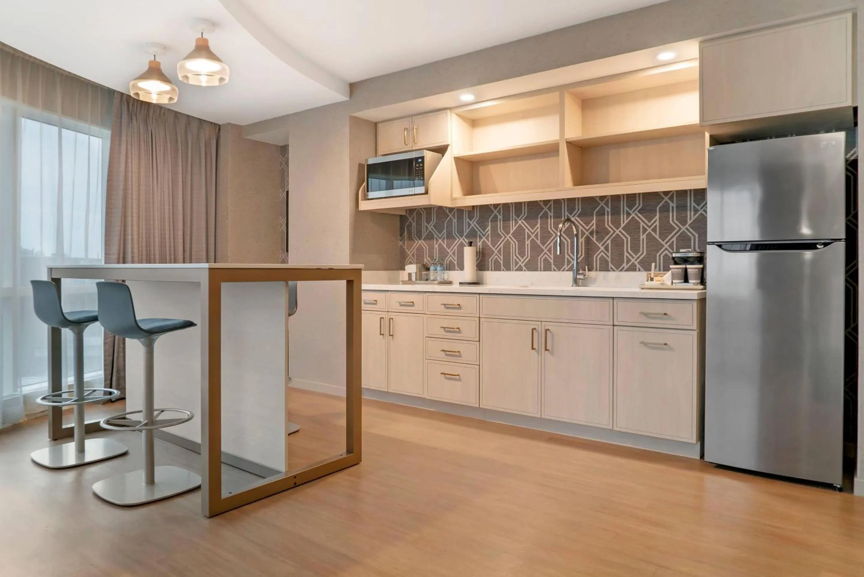 Bedroom in Radisson Plaza Hotel at Kalamazoo Center