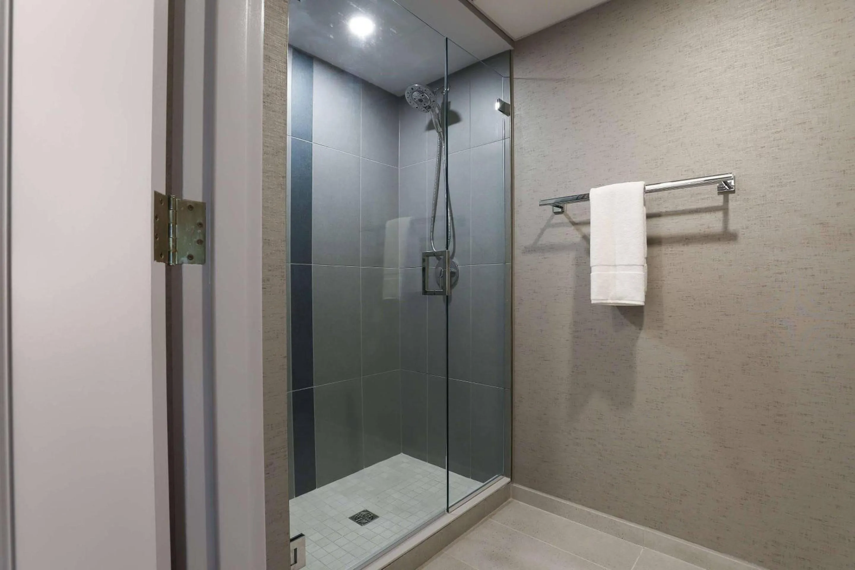 Bedroom in Radisson Plaza Hotel at Kalamazoo Center