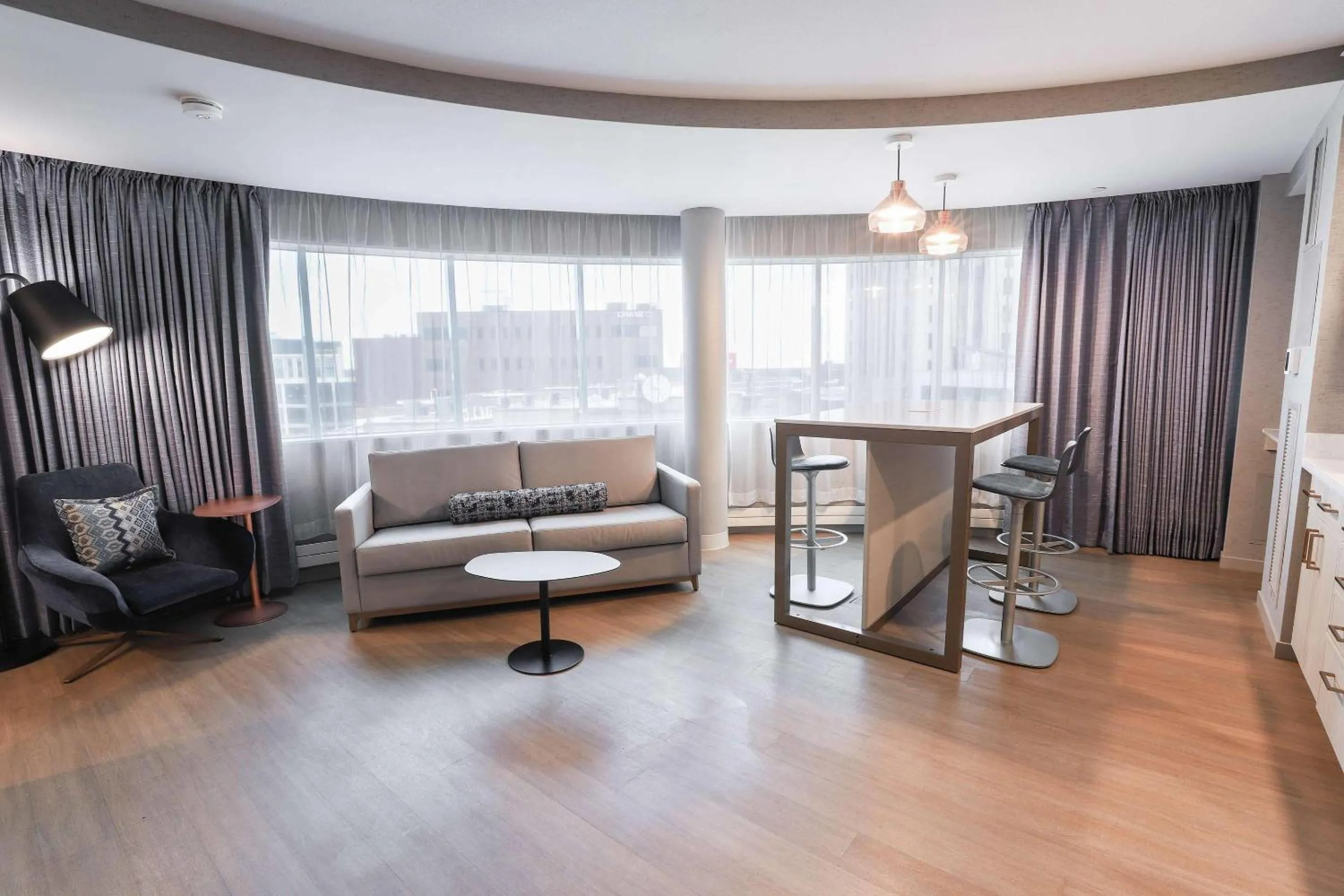 Bedroom in Radisson Plaza Hotel at Kalamazoo Center