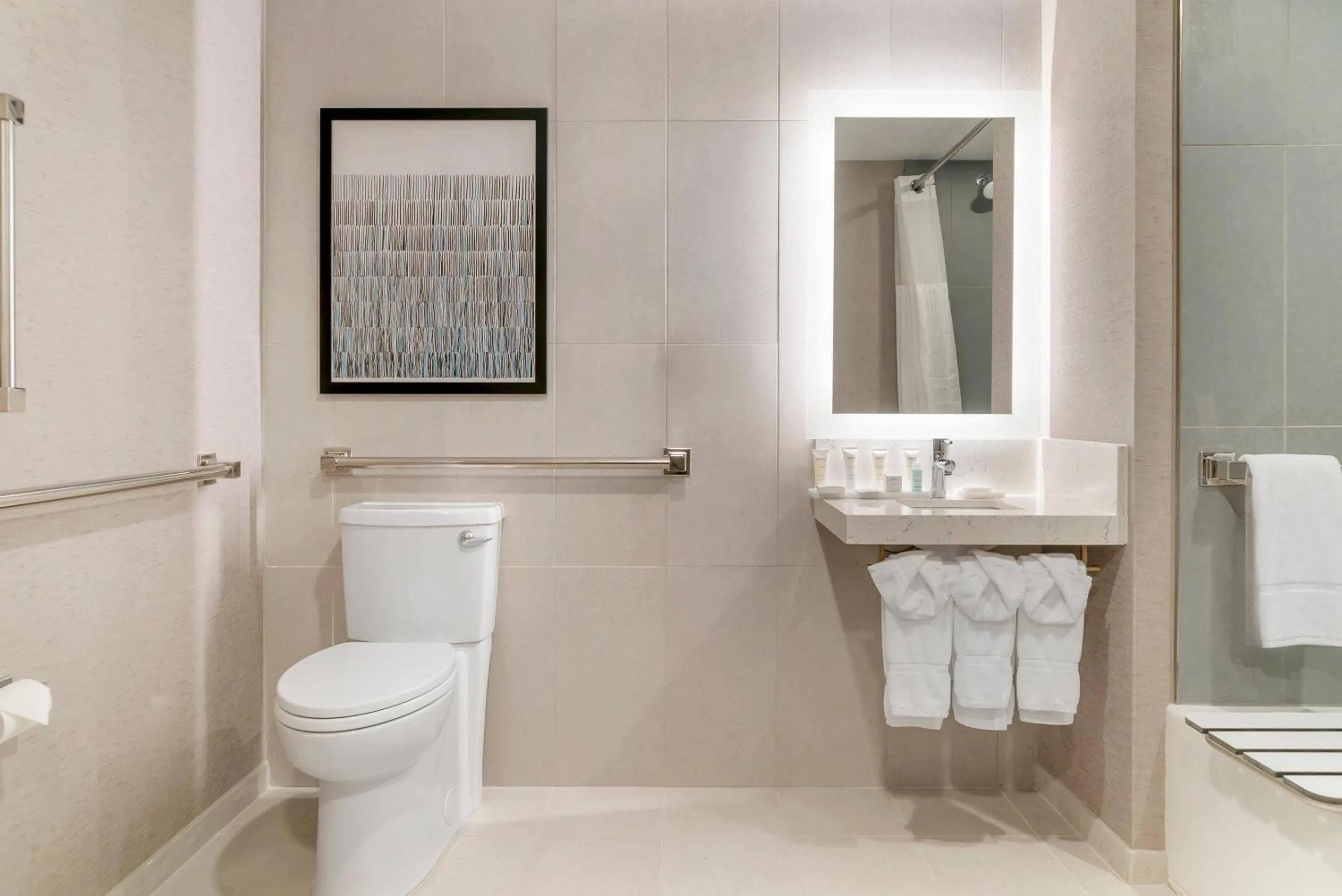 Bedroom in Radisson Plaza Hotel at Kalamazoo Center