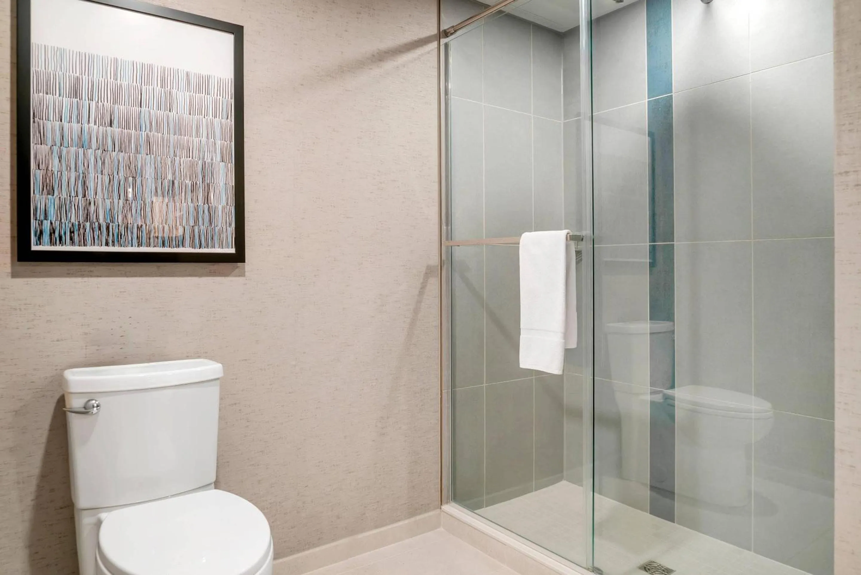 Bedroom in Radisson Plaza Hotel at Kalamazoo Center