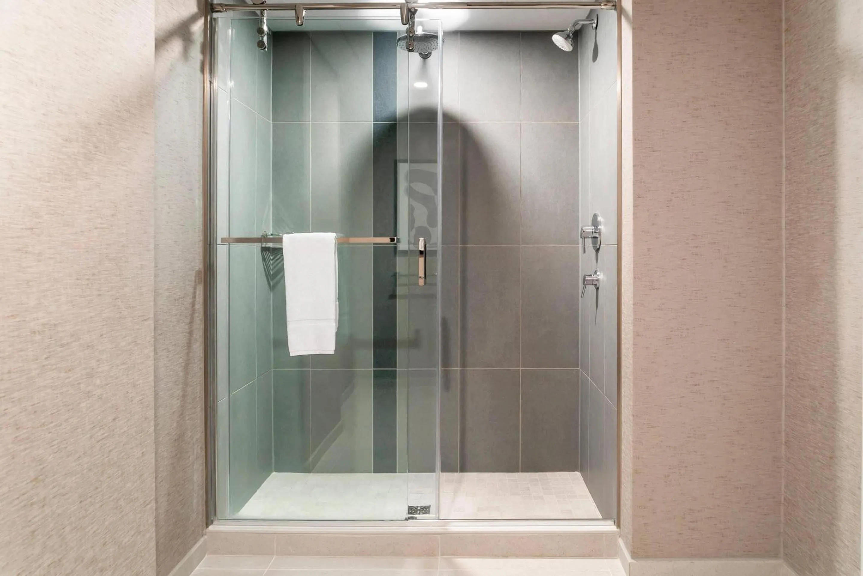 Bedroom in Radisson Plaza Hotel at Kalamazoo Center