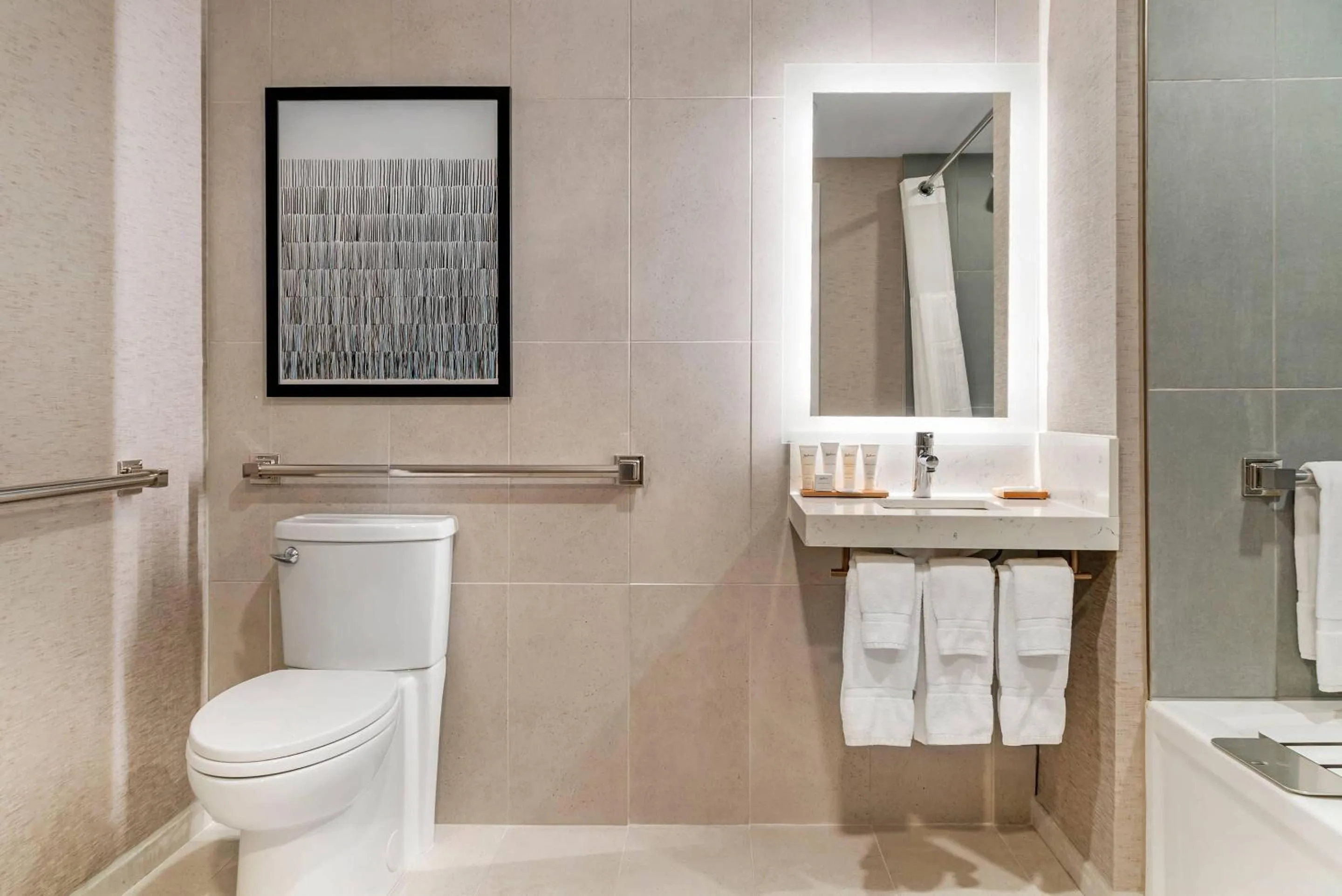 Bedroom in Radisson Plaza Hotel at Kalamazoo Center