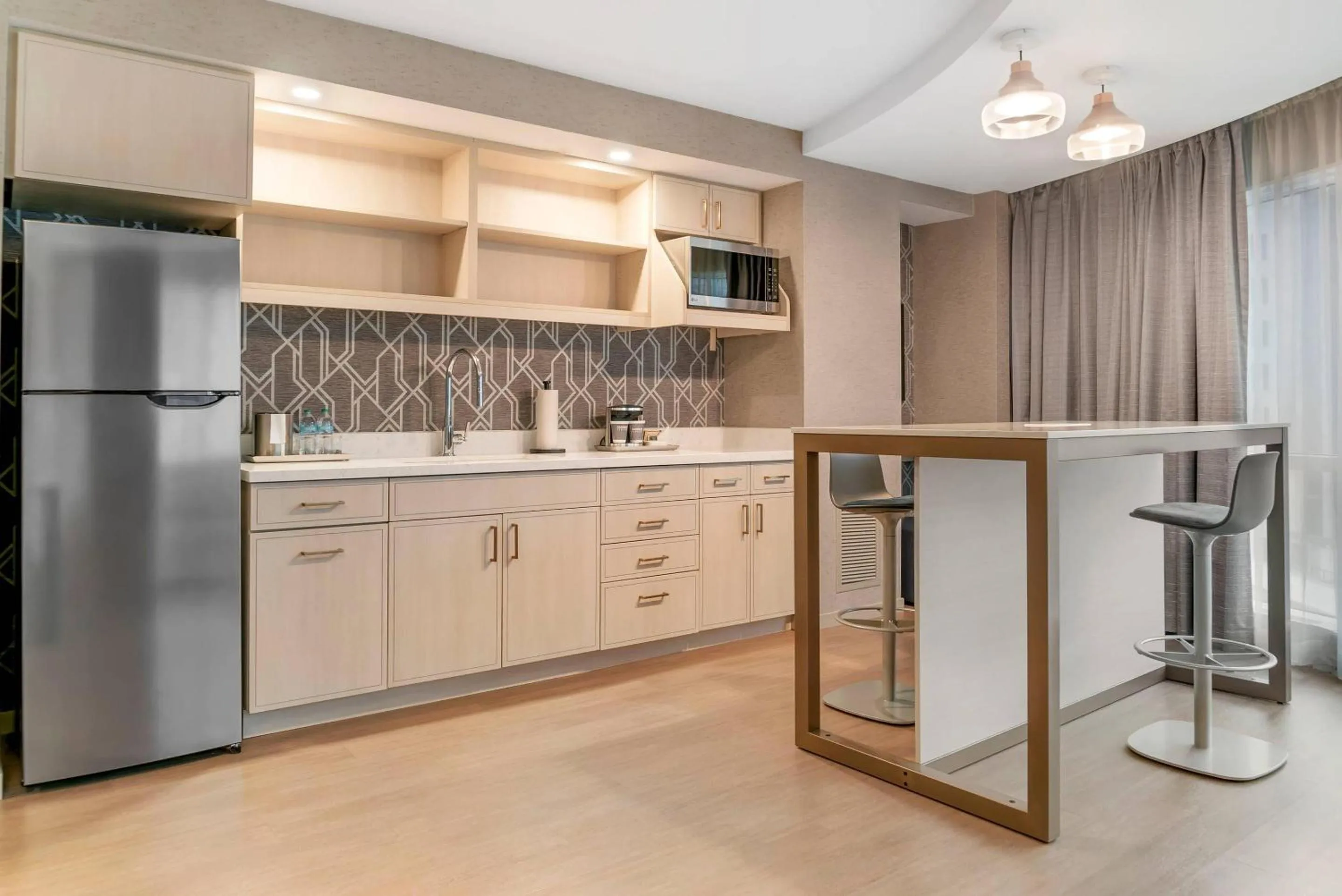 Bedroom in Radisson Plaza Hotel at Kalamazoo Center