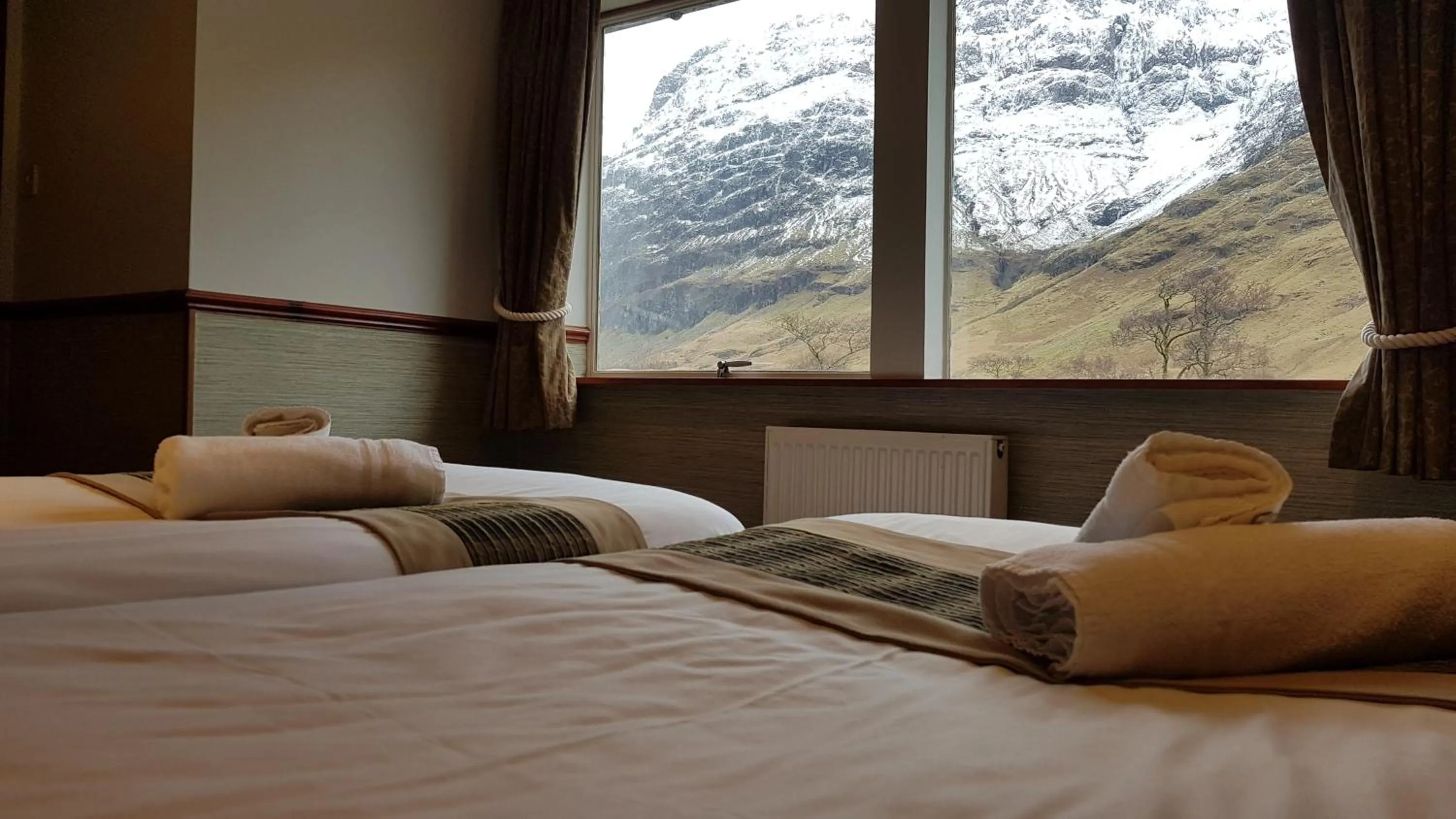 Bed in Clachaig Inn