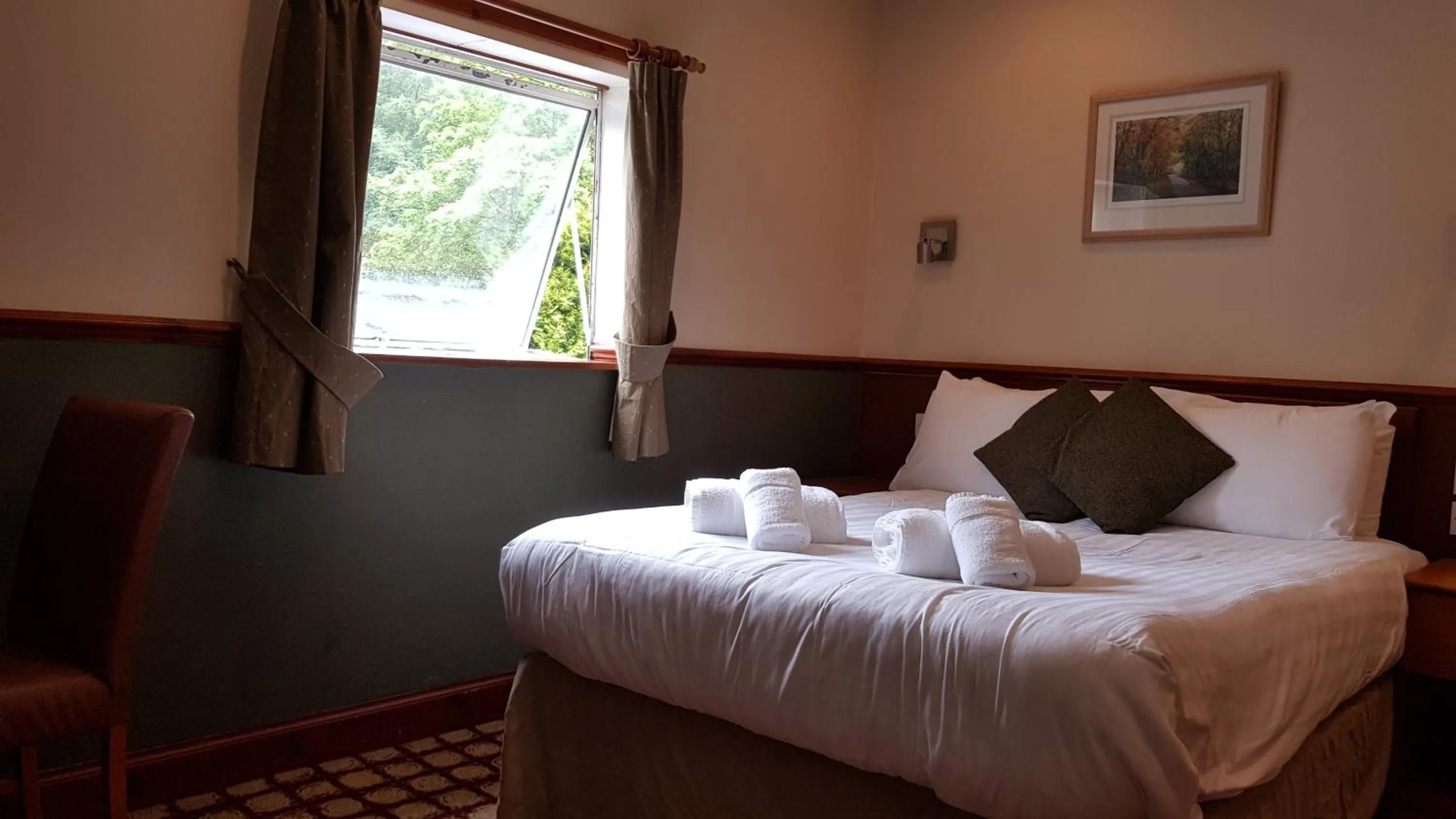 Bed in Clachaig Inn