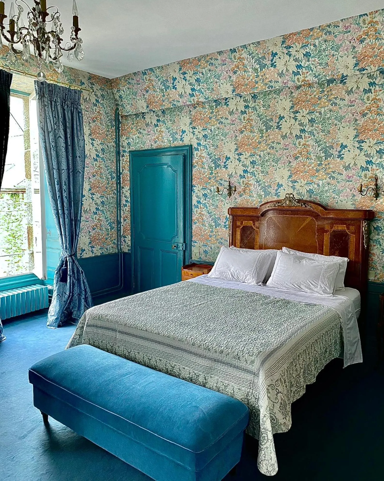 Bedroom, Bed in L'Hotel de Hercé Chambre d'Hote