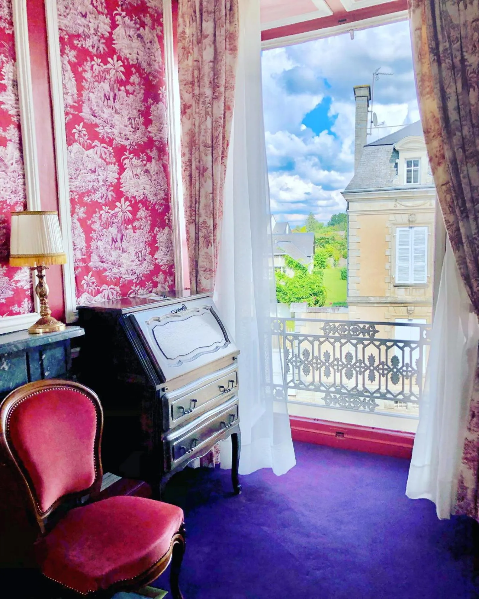 Bedroom, Bed in L'Hotel de Hercé Chambre d'Hote