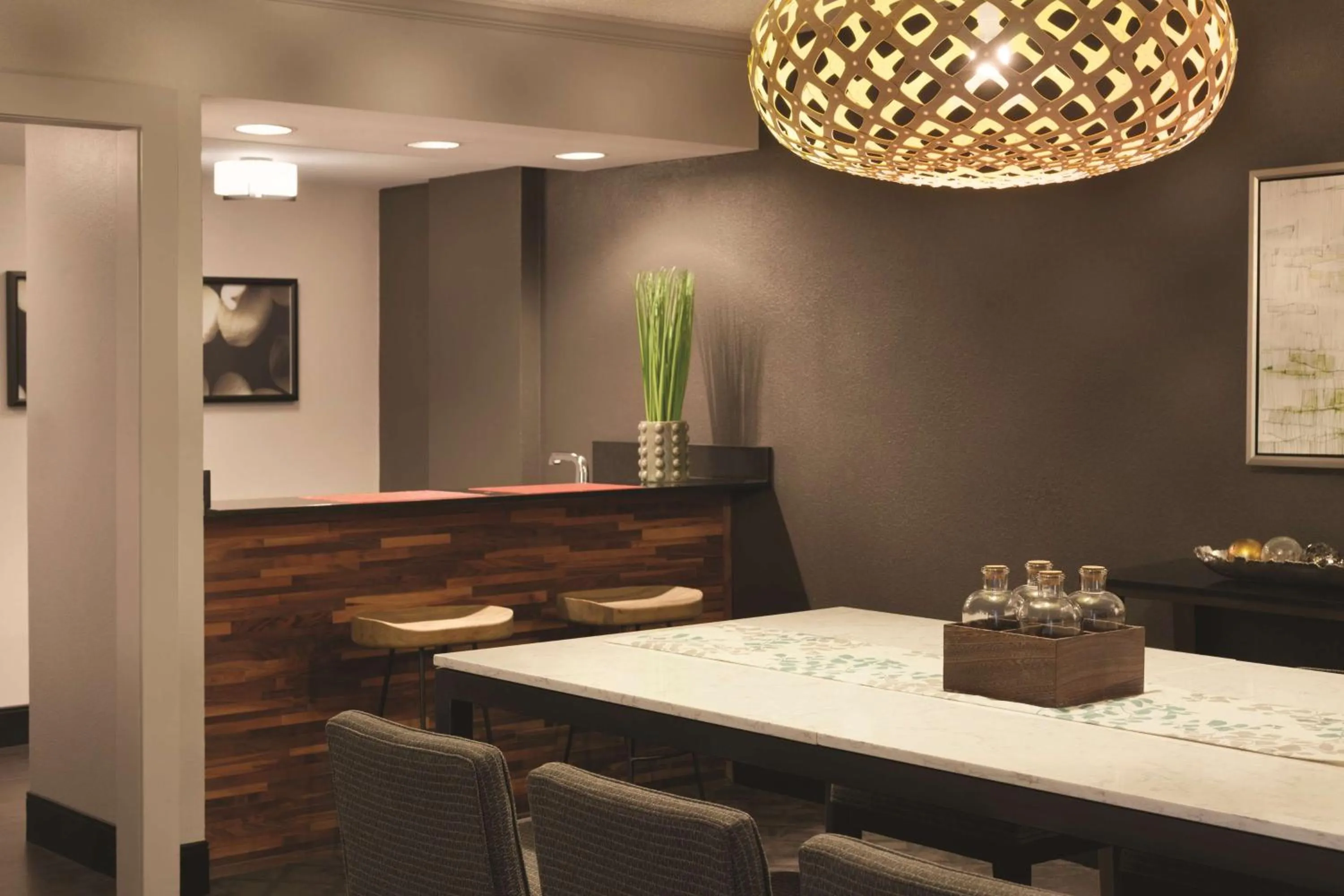 Photo of the whole room in Hyatt Regency Savannah