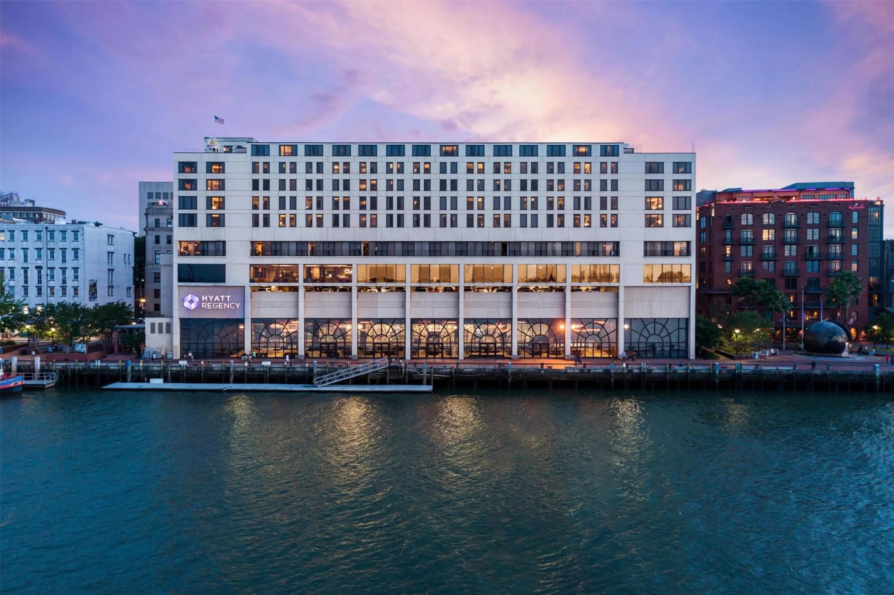 Property building in Hyatt Regency Savannah