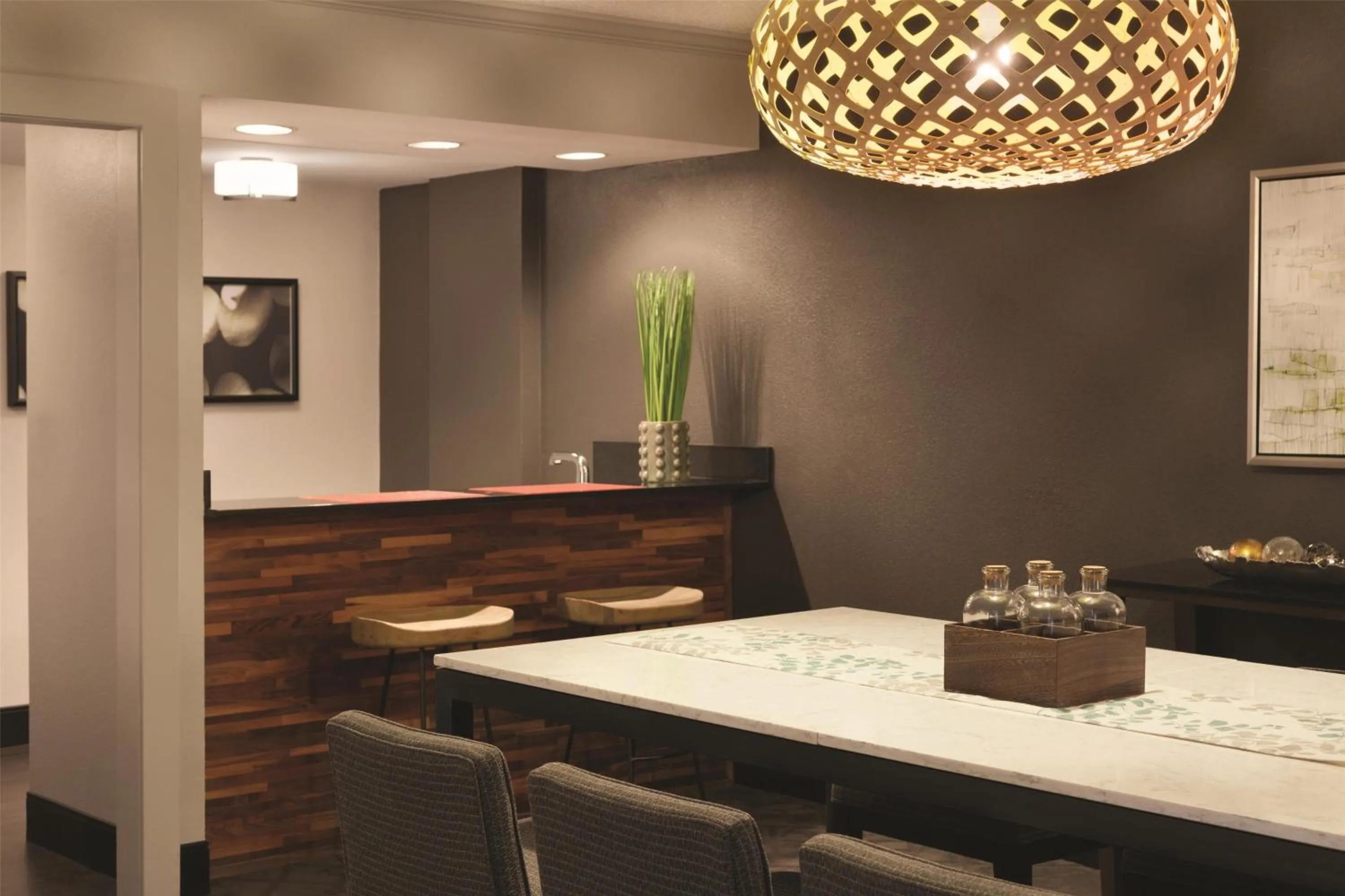 Photo of the whole room in Hyatt Regency Savannah