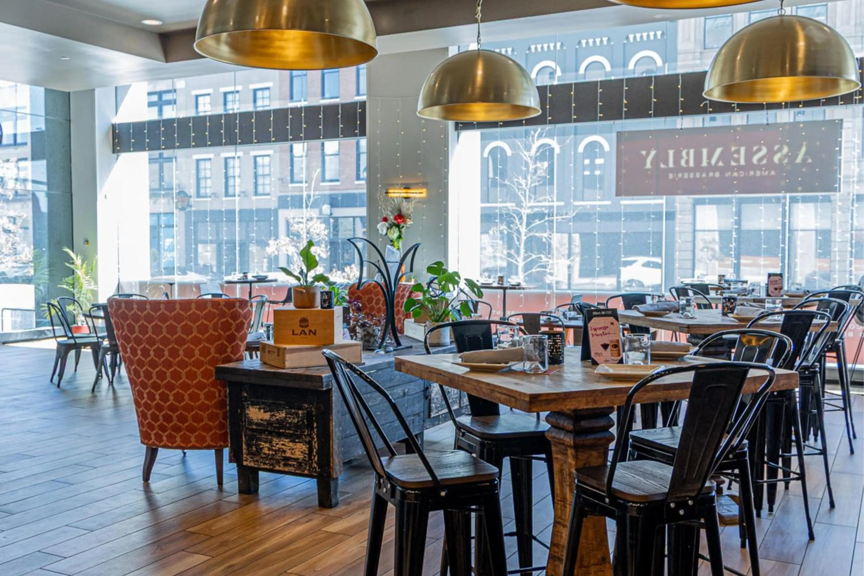 Restaurant/places to eat in Hilton Garden Inn Toledo Downtown