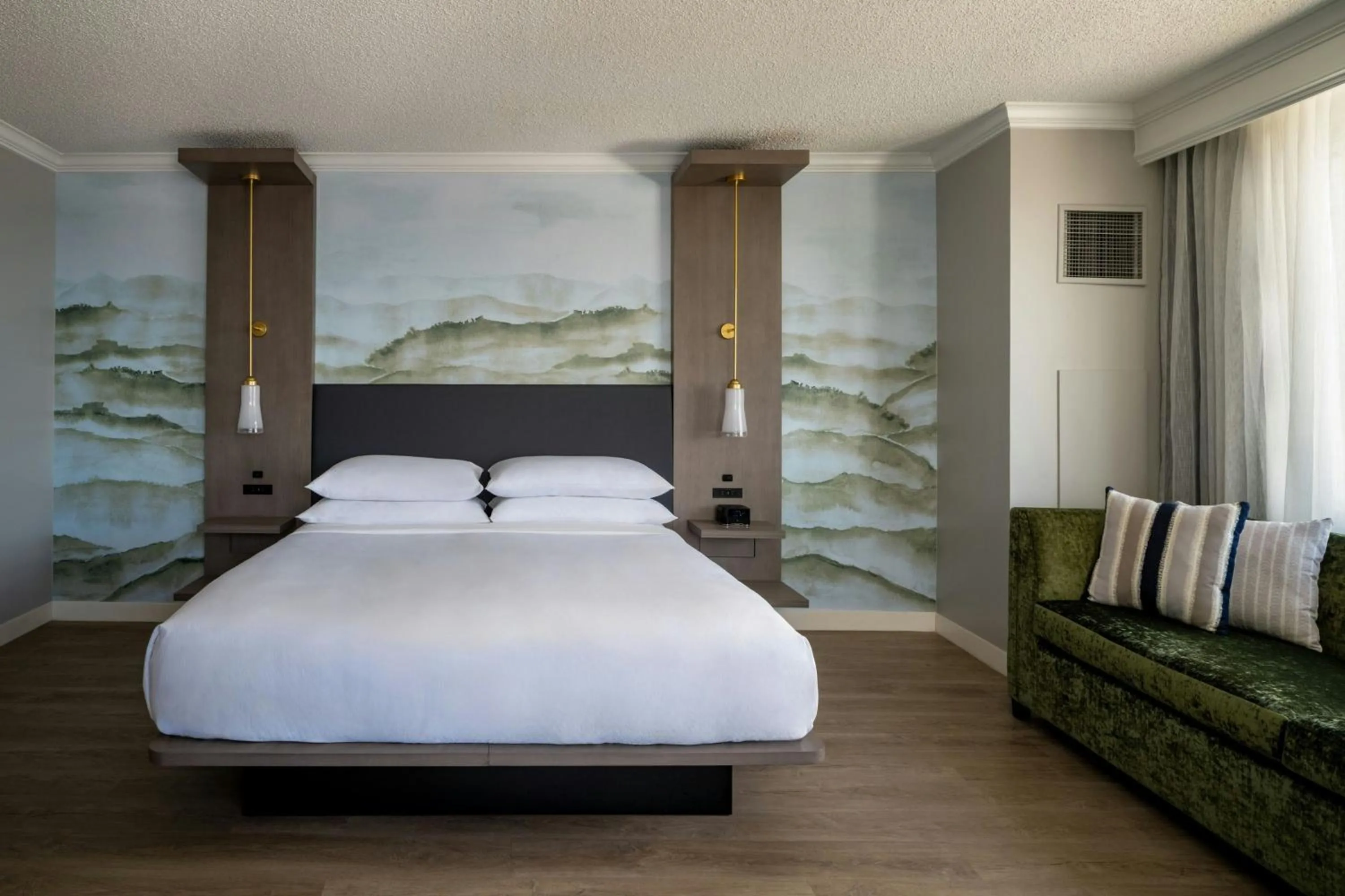 Photo of the whole room, Bed in Marriott Jacksonville Downtown