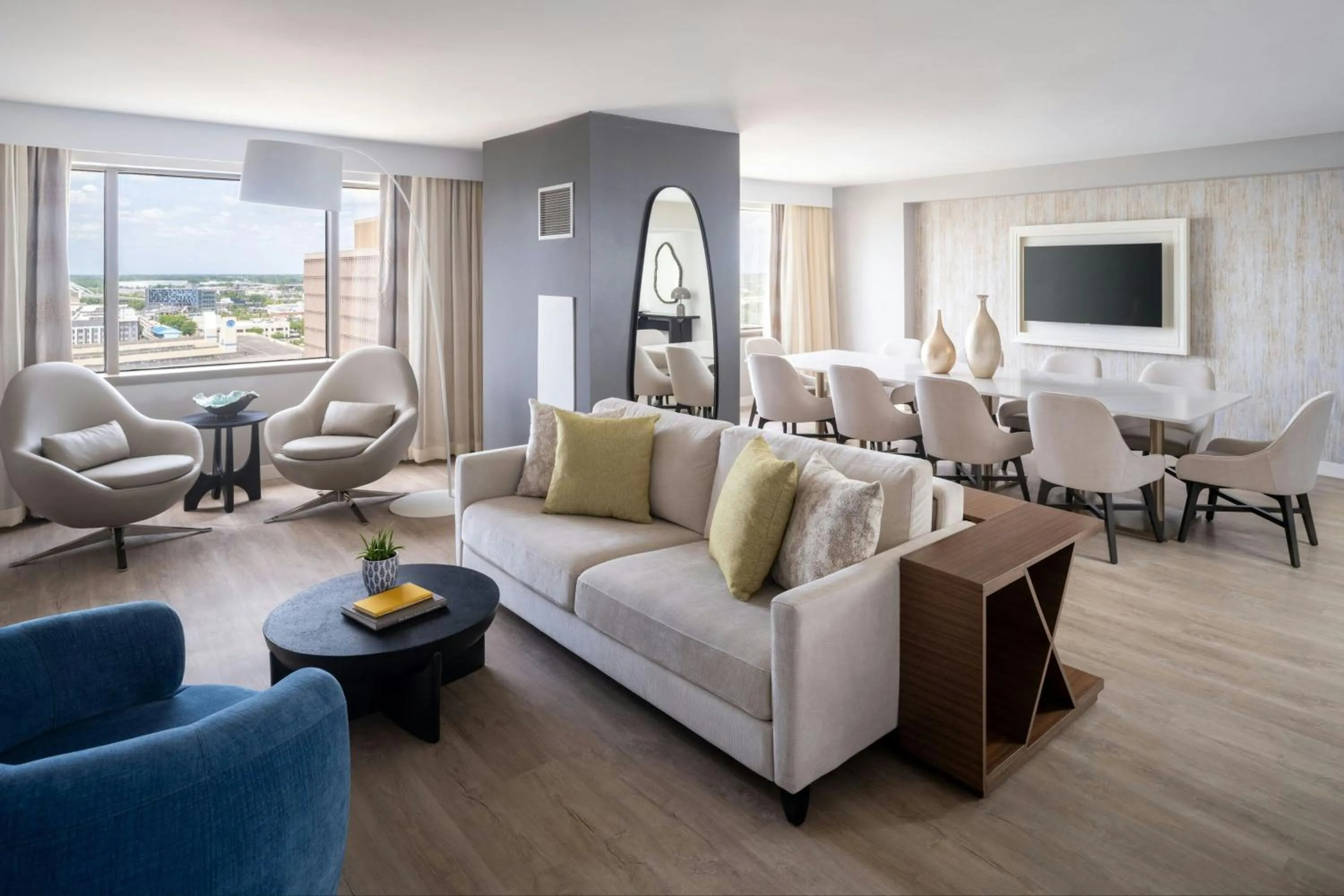 Lounge or bar in Marriott Jacksonville Downtown