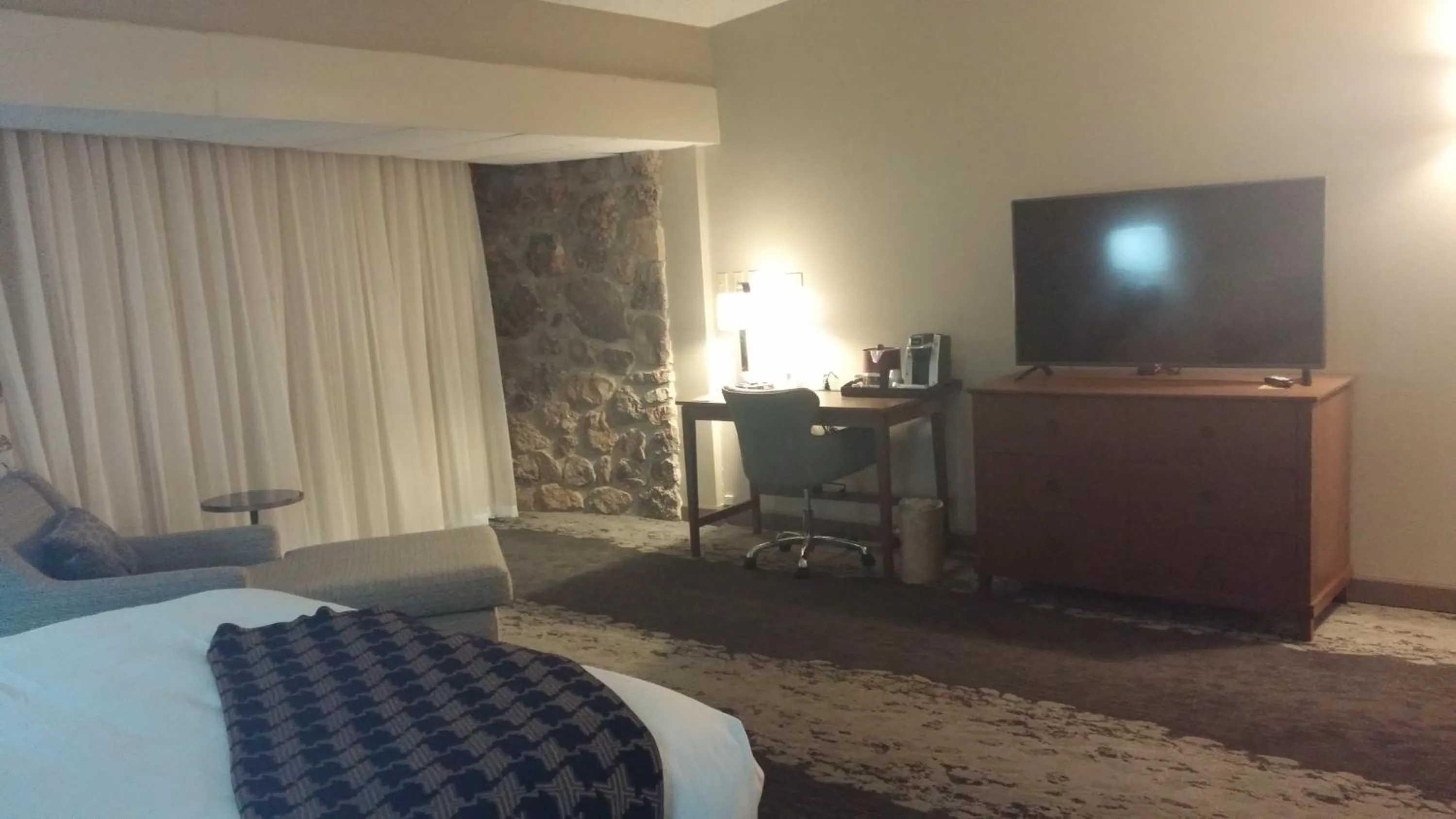 Decorative detail, Bed in Lodge of Four Seasons Golf Resort, Marina & Spa