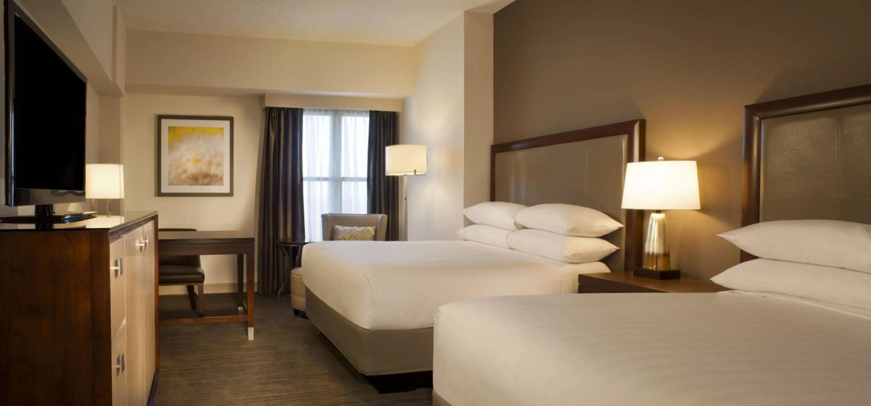 Photo of the whole room, Bed in Hyatt Regency Long Island