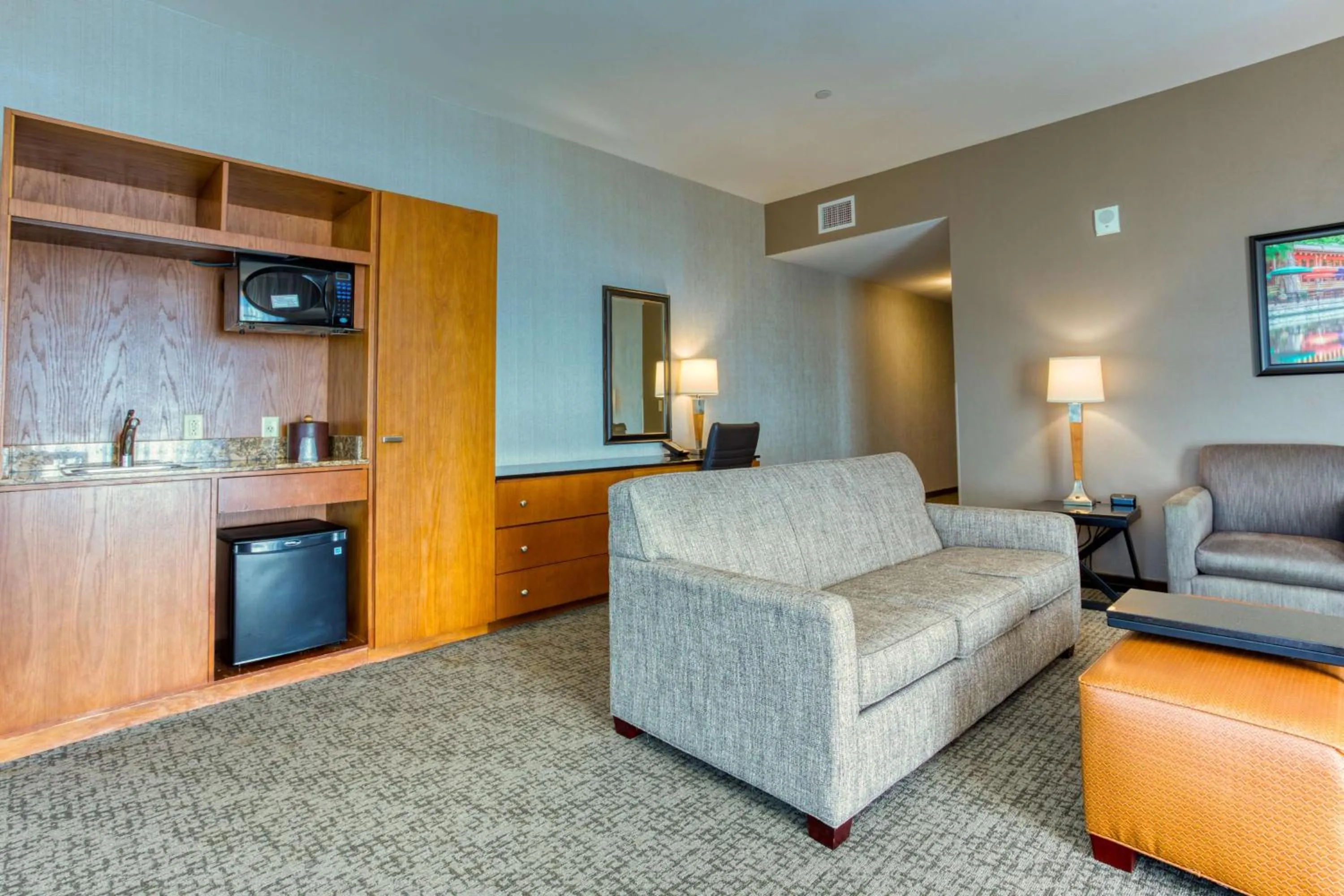 Photo of the whole room in Drury Plaza Hotel San Antonio Riverwalk