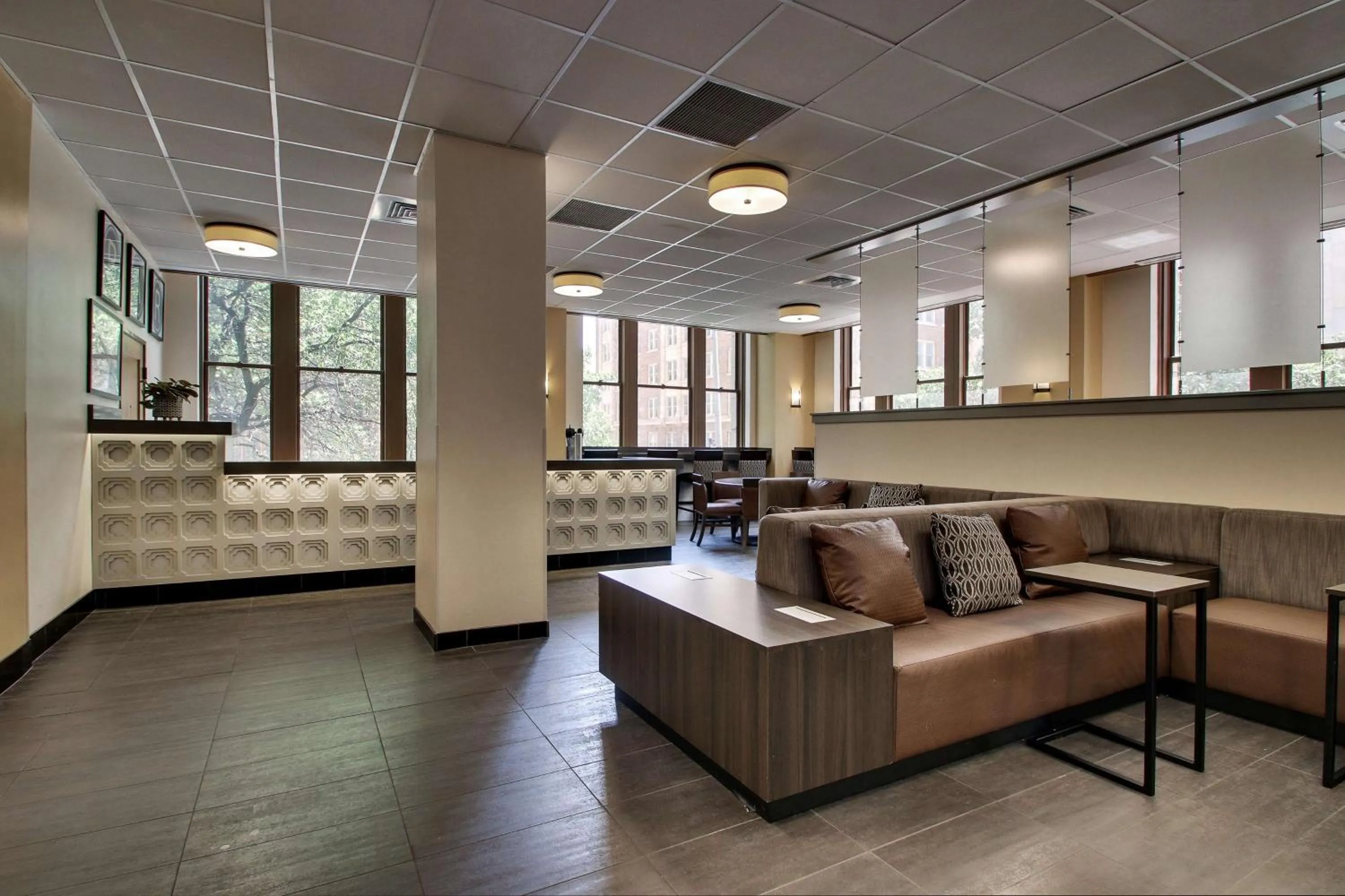 Breakfast in Drury Plaza Hotel San Antonio Riverwalk