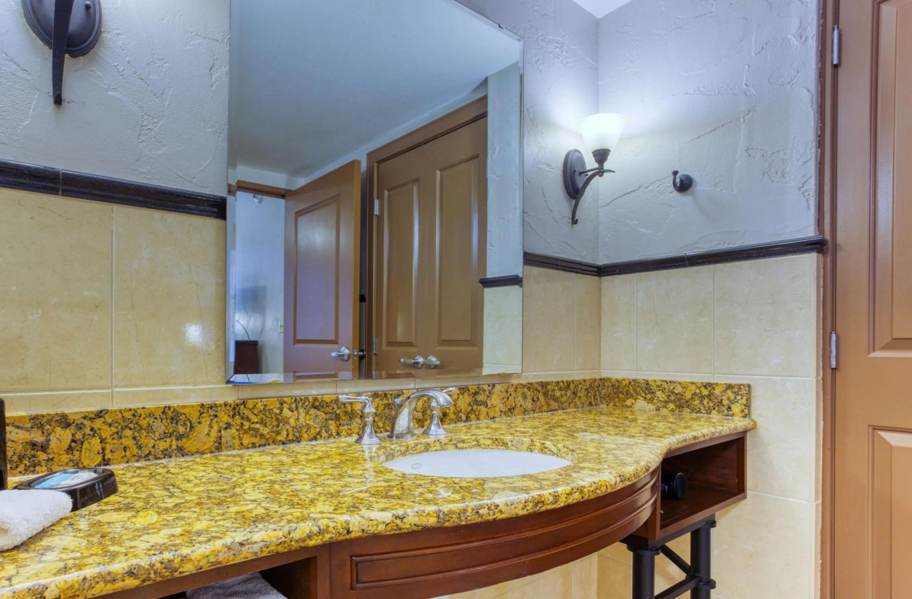 Bathroom in Drury Plaza Hotel San Antonio Riverwalk