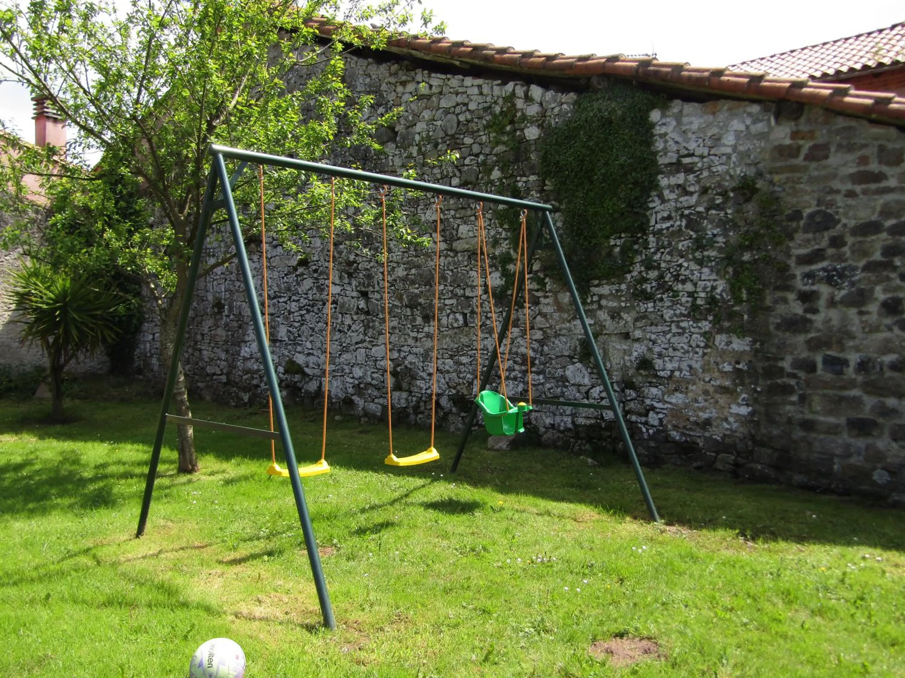 Children play ground in Hotel Rural La Casona del Fraile