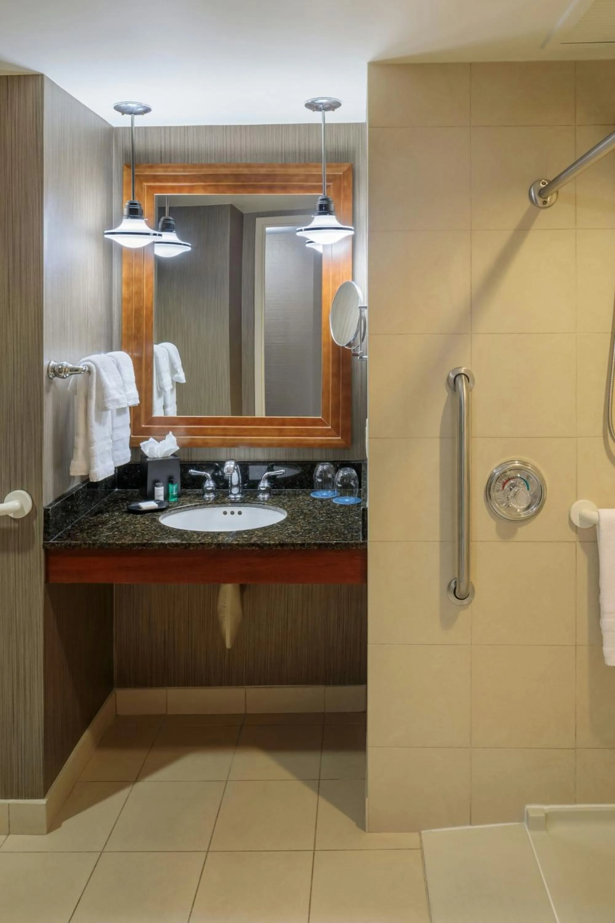 Bathroom in The Plaza Hotel Columbus at Capitol Square