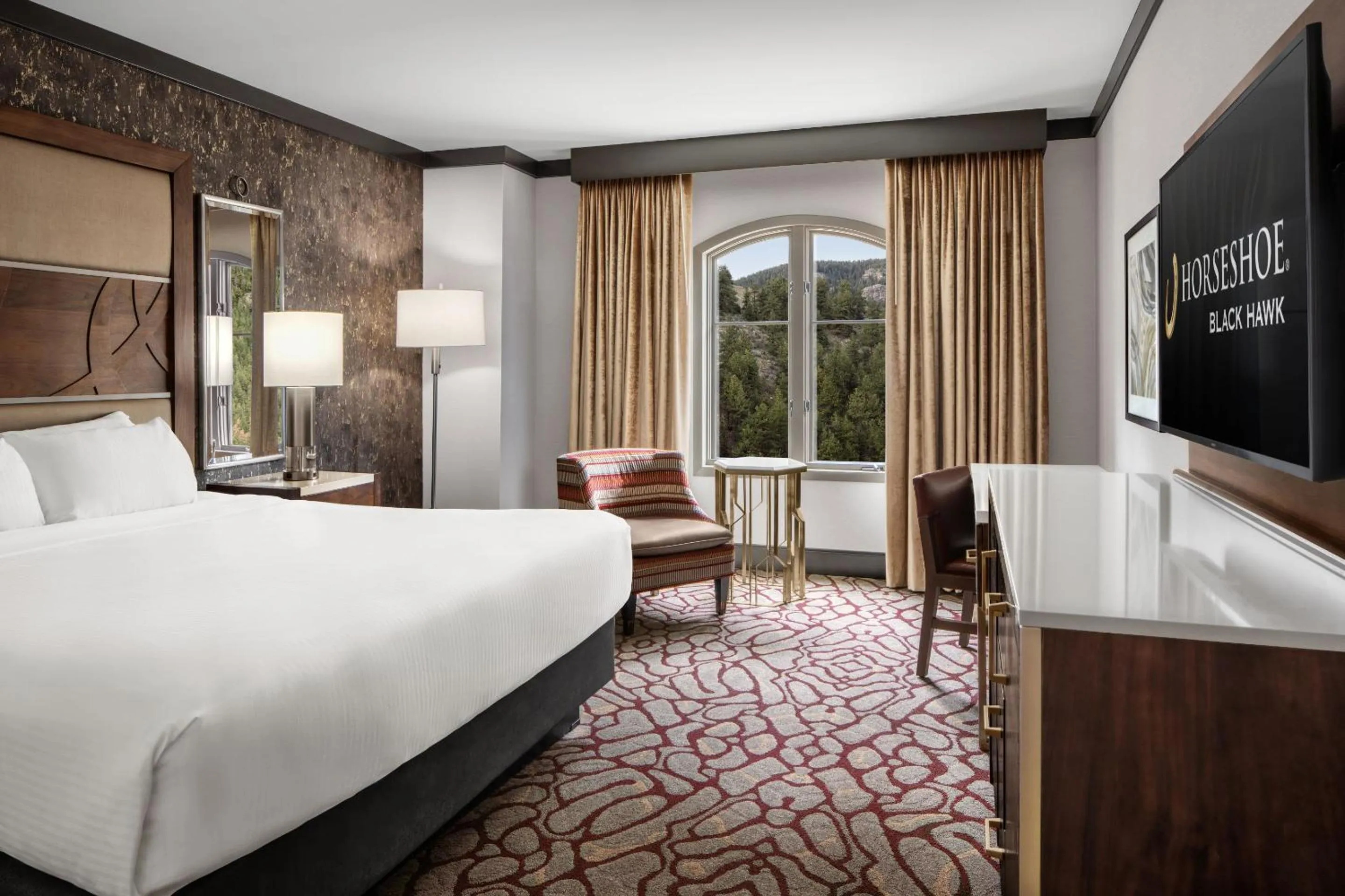 Bed in Horseshoe Black Hawk, A Caesars Destination