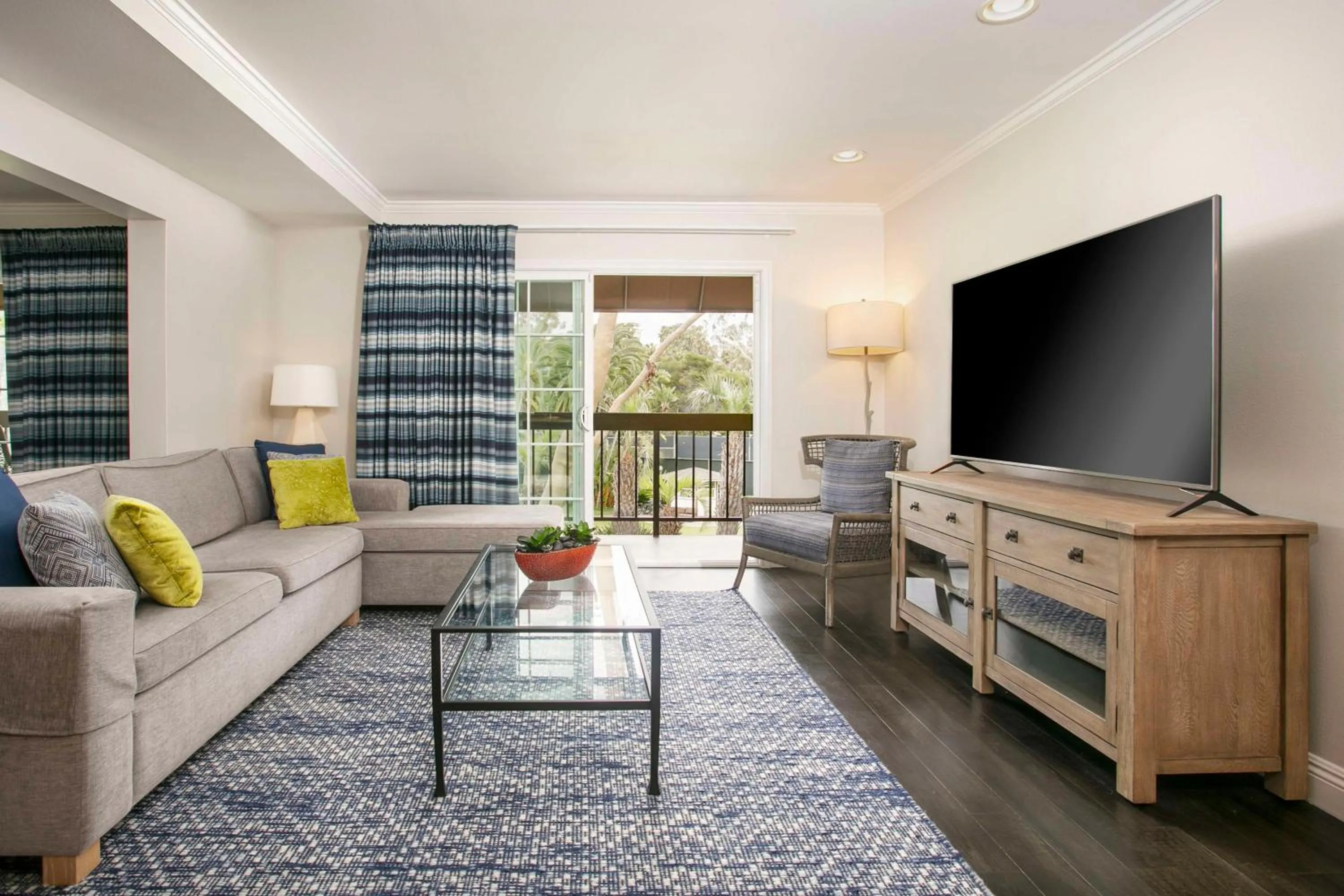 Photo of the whole room in Hyatt Regency Newport Beach