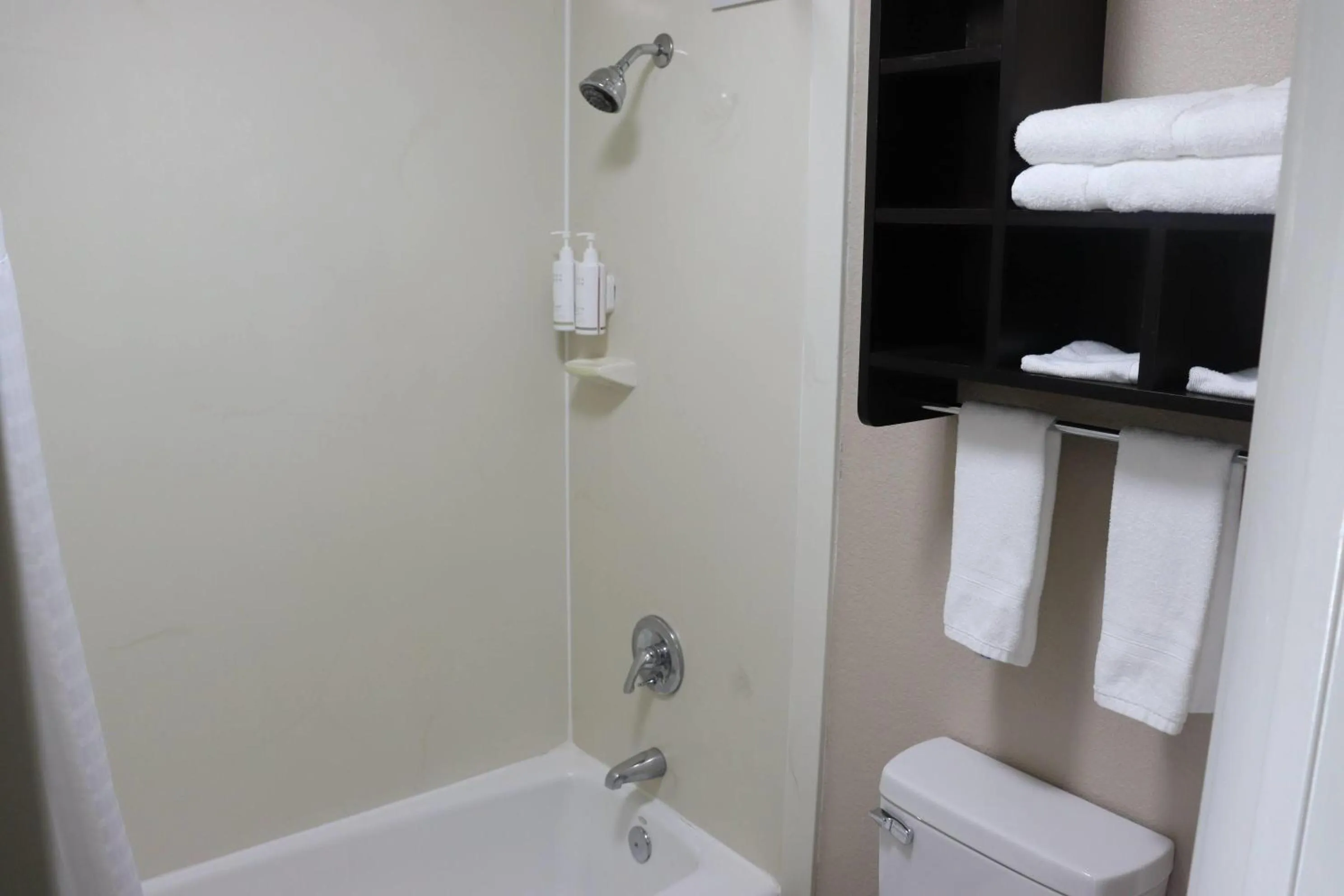 Photo of the whole room in Super 8 by Wyndham Cabot