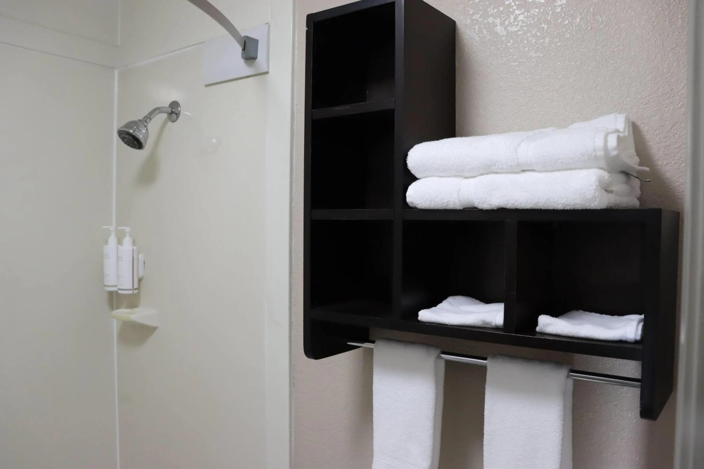 Photo of the whole room in Super 8 by Wyndham Cabot