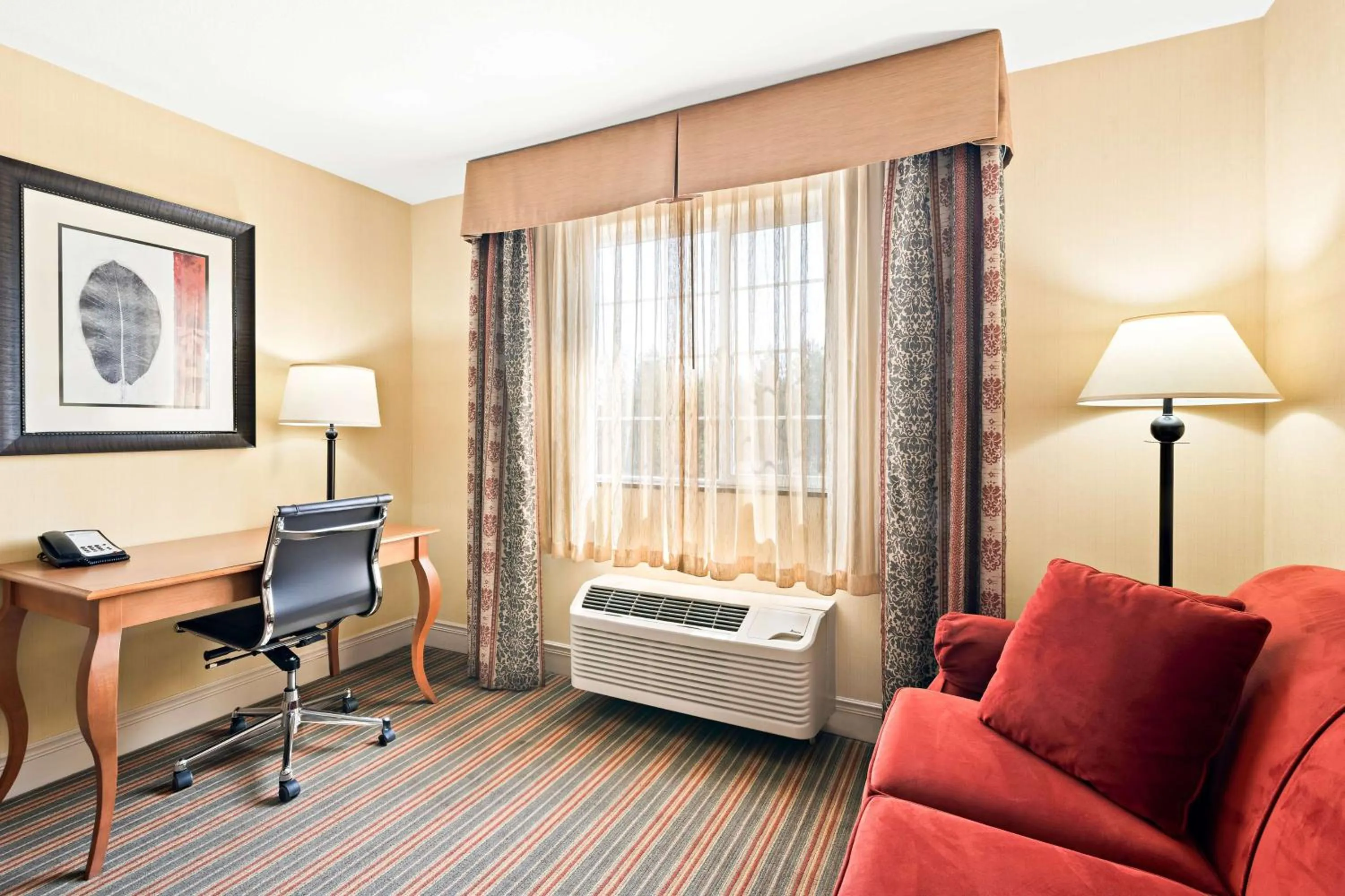 Bedroom in Best Western Newberry Station