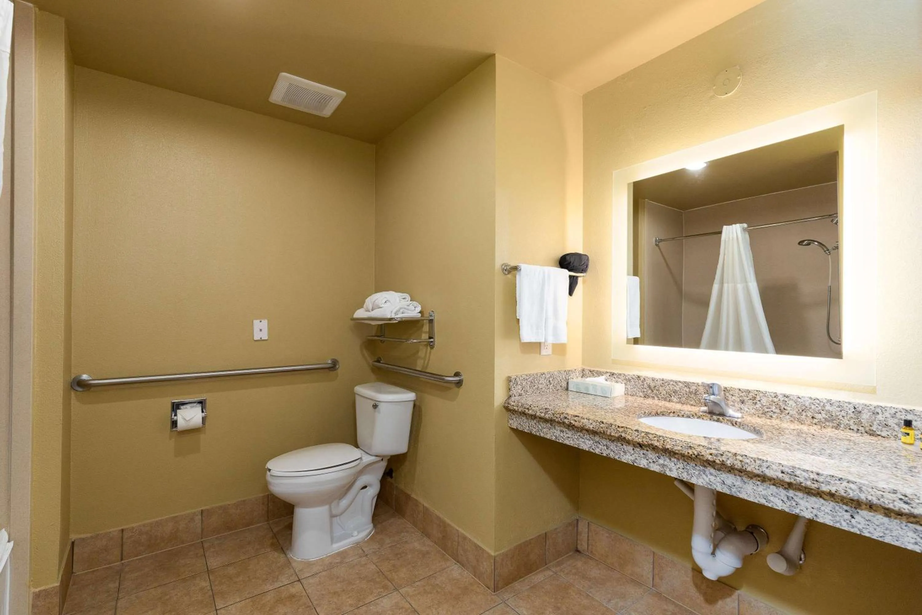Bathroom in Best Western Plus Portland