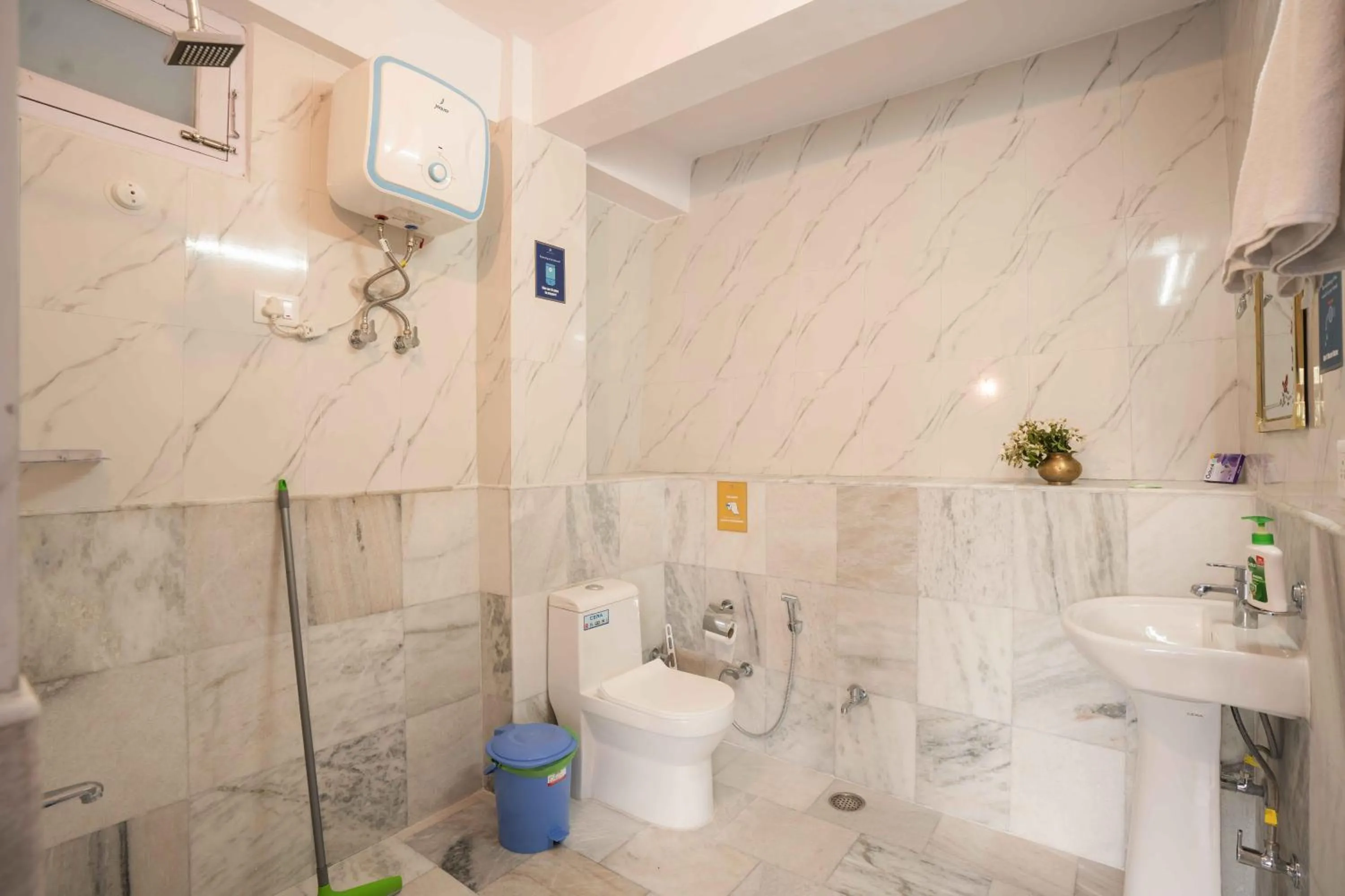Shower in Zostel Homes Kotkhai, Shimla