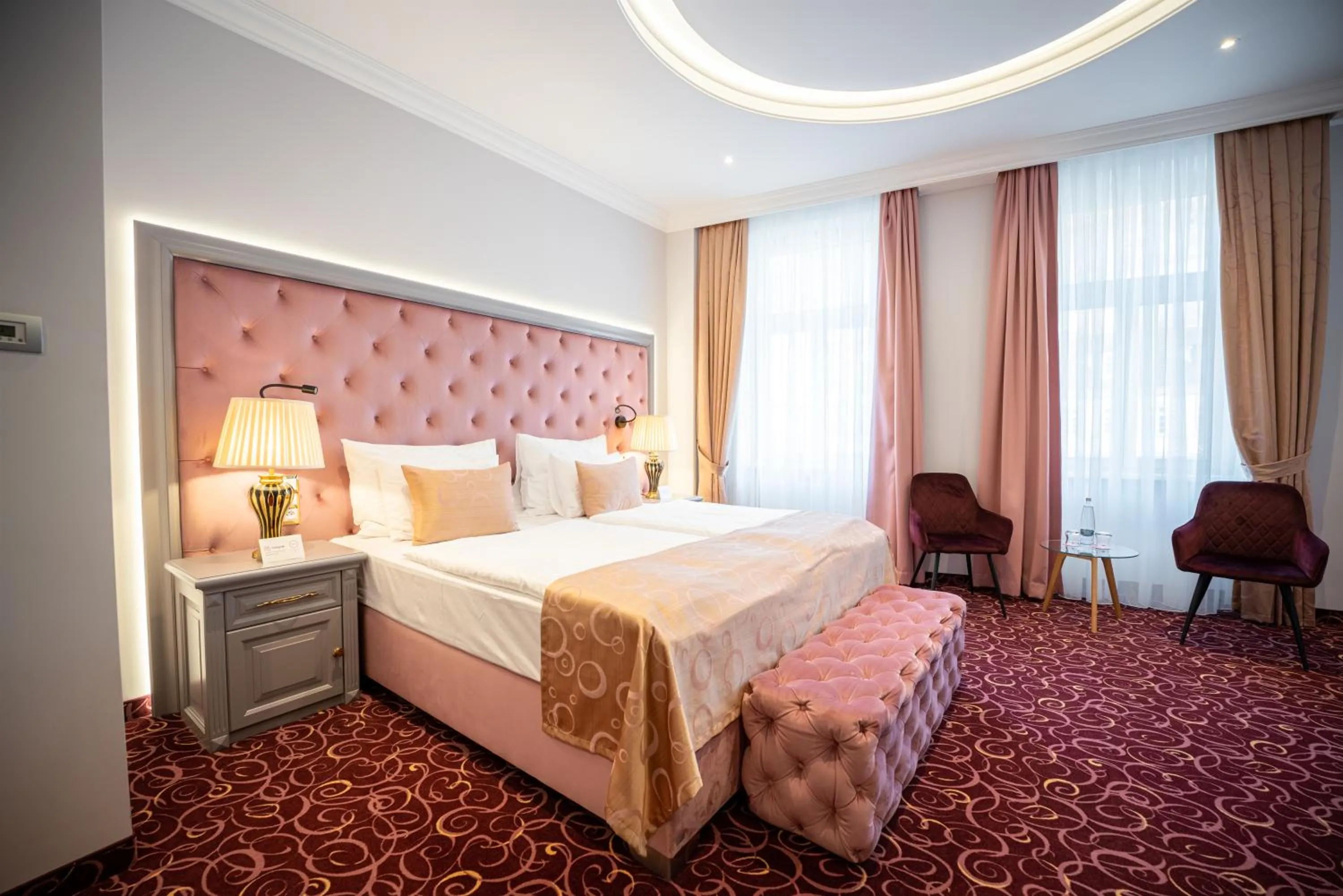 Bed in Golden Key Boutique Hotel