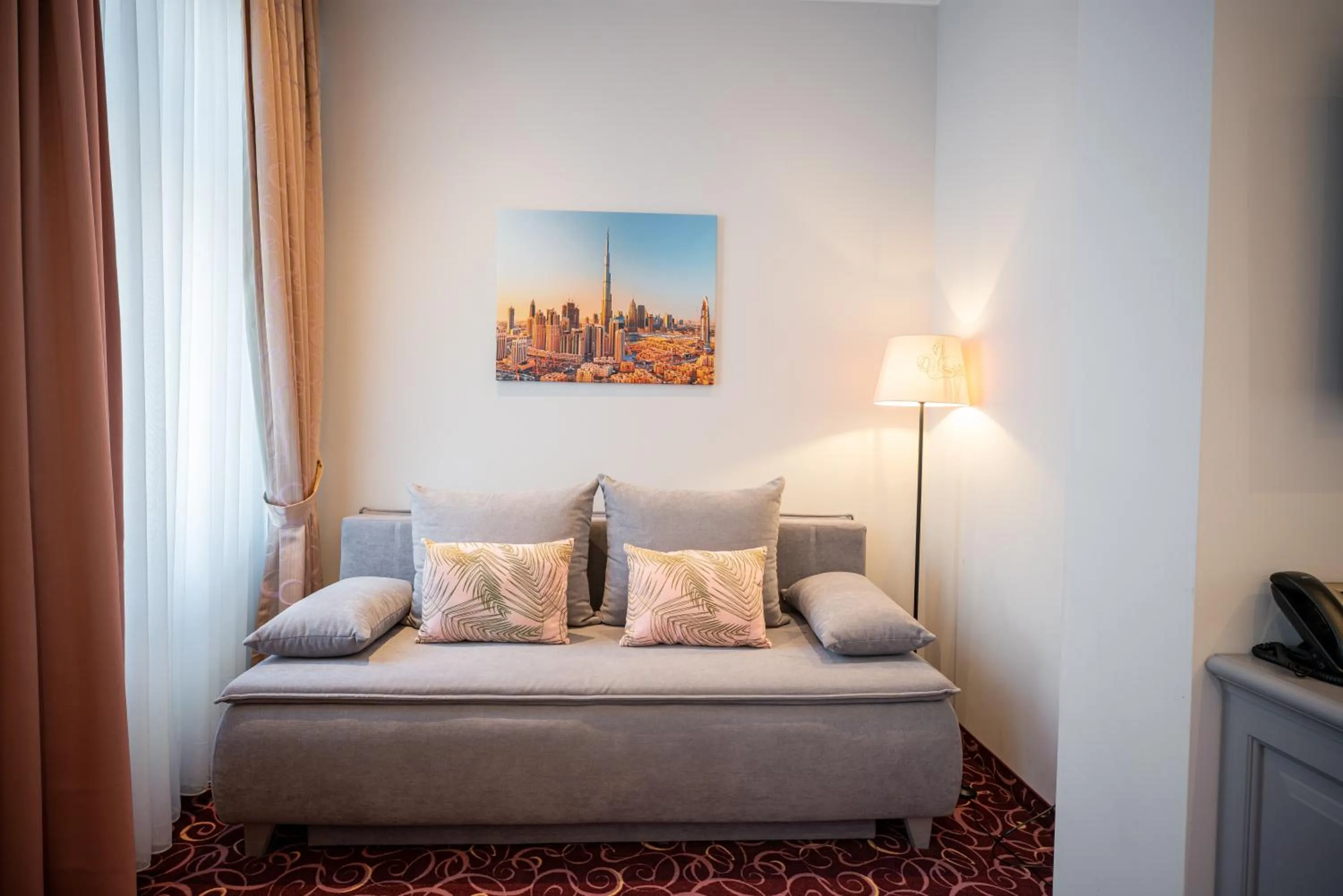 Living room, Bed in Golden Key Boutique Hotel