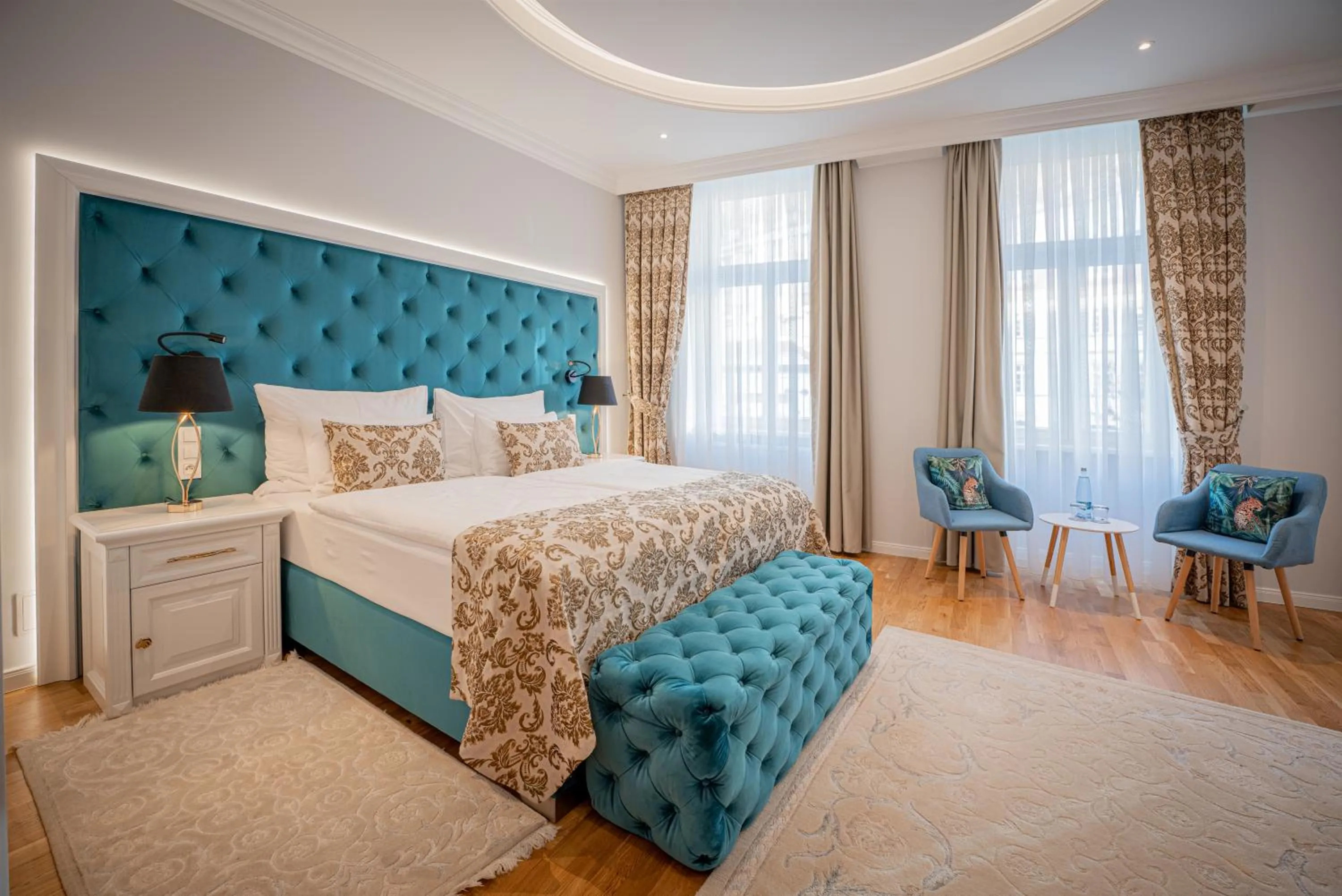 Bed in Golden Key Boutique Hotel