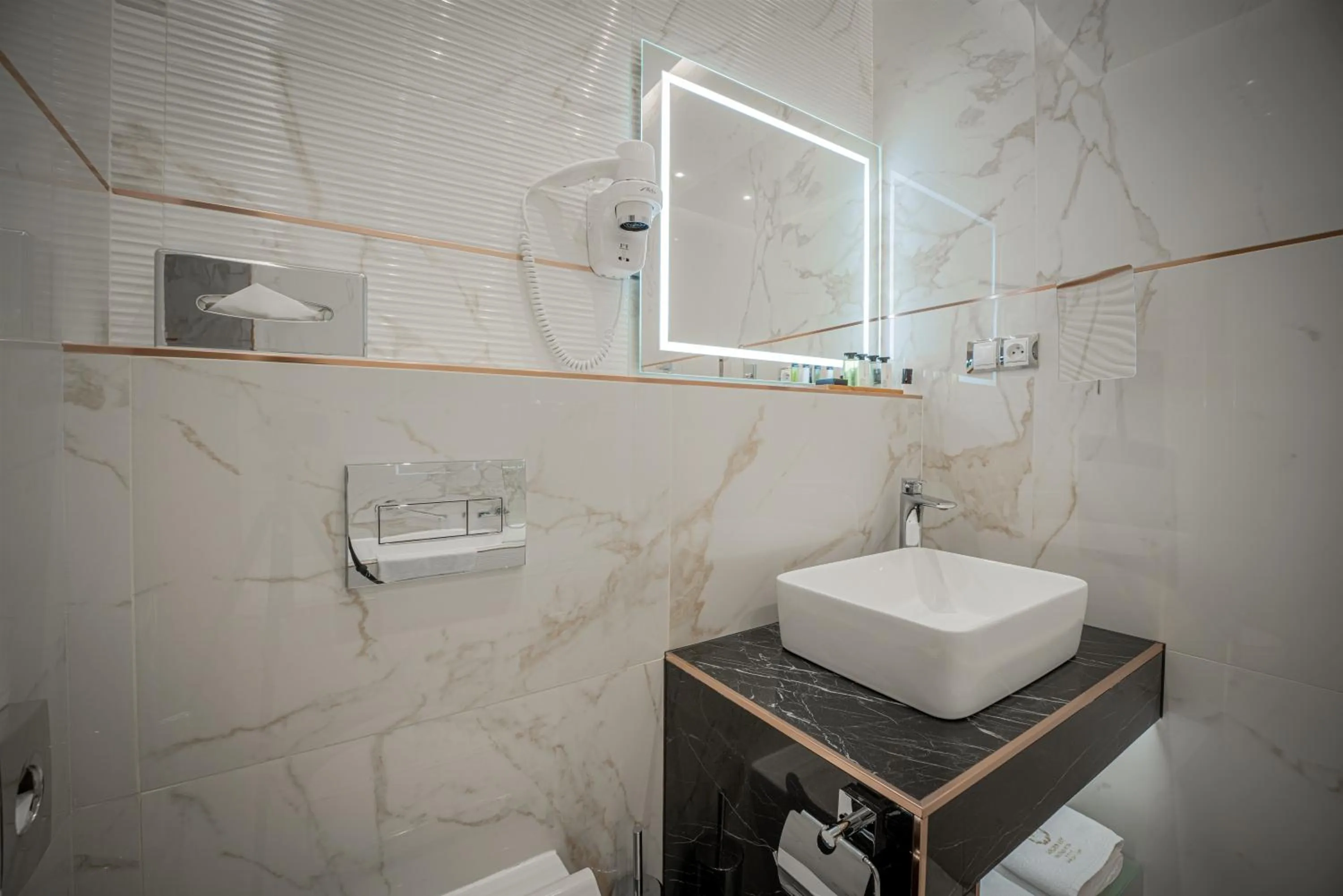 Bathroom in Golden Key Boutique Hotel