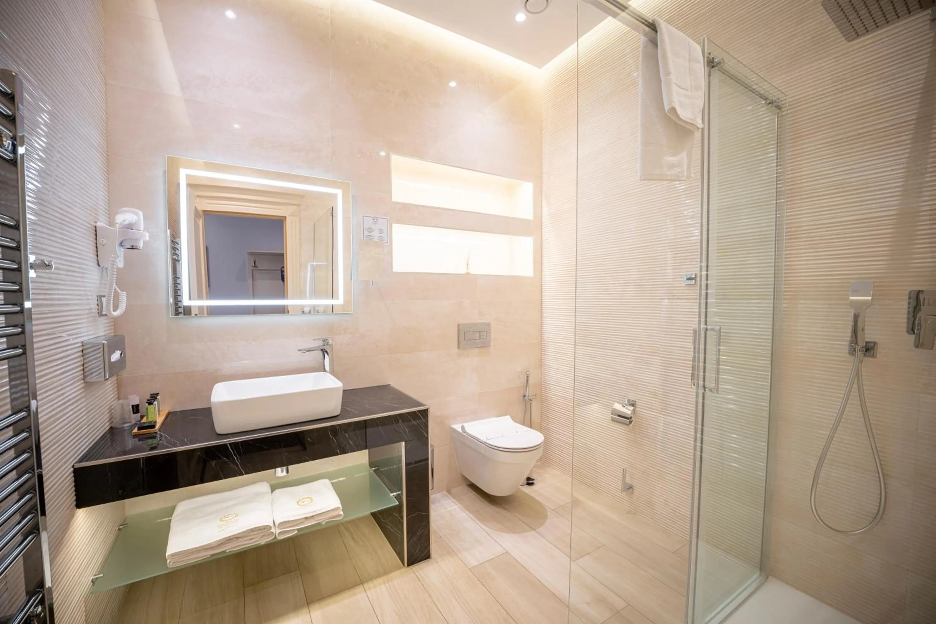 Bathroom in Golden Key Boutique Hotel