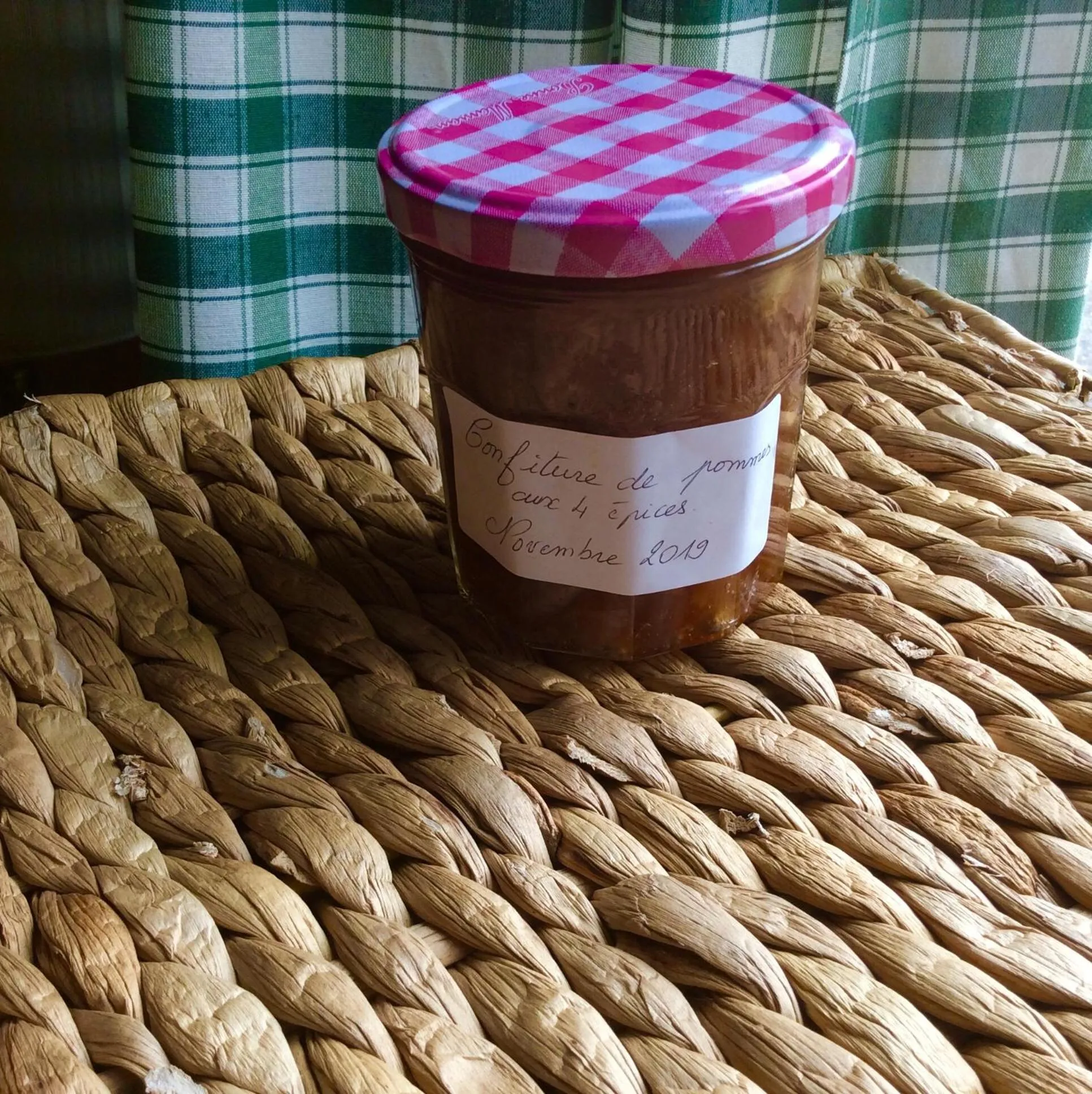 Continental breakfast in Au Refuge de Blanche