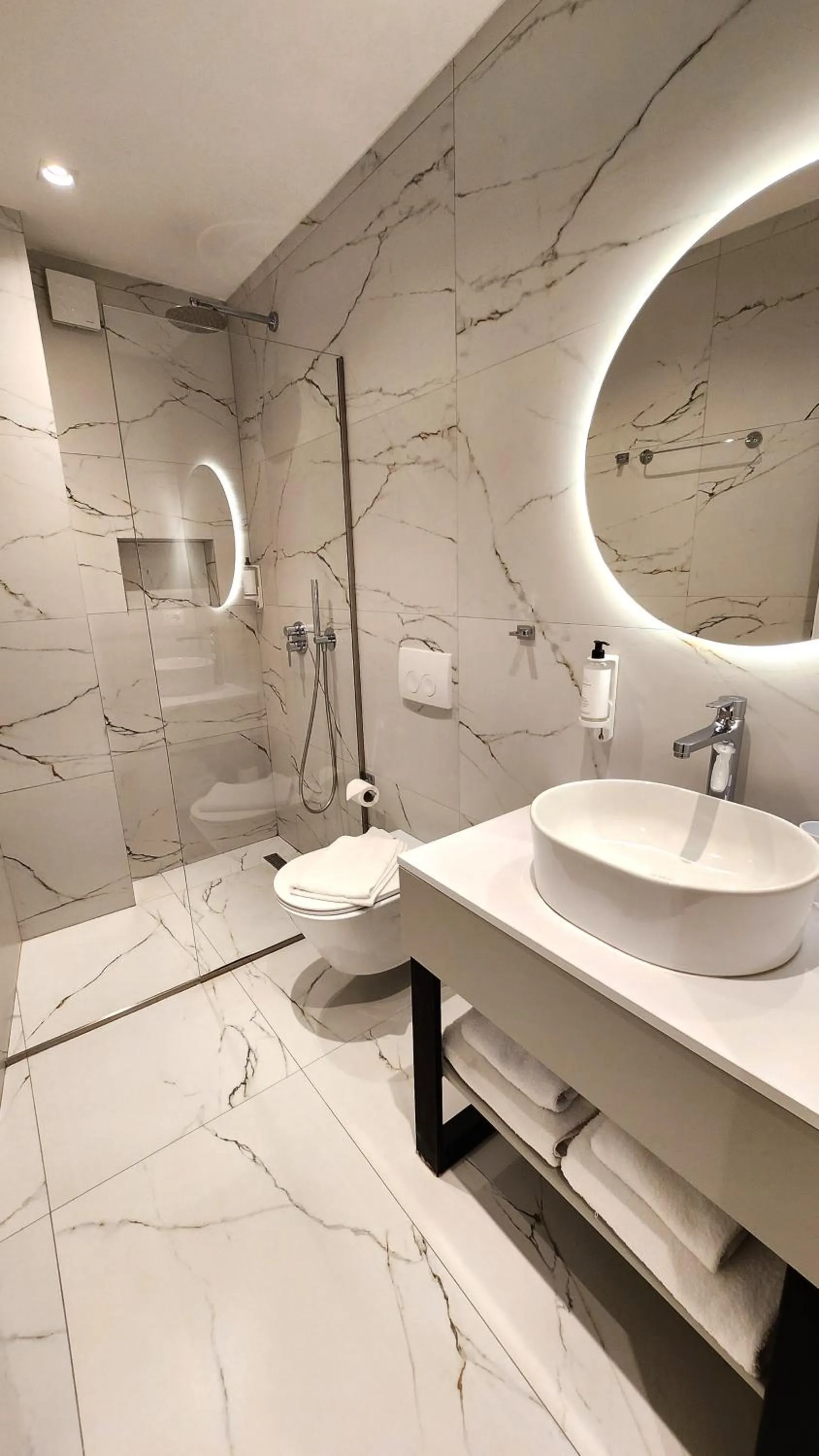 Shower in Old Town Villa