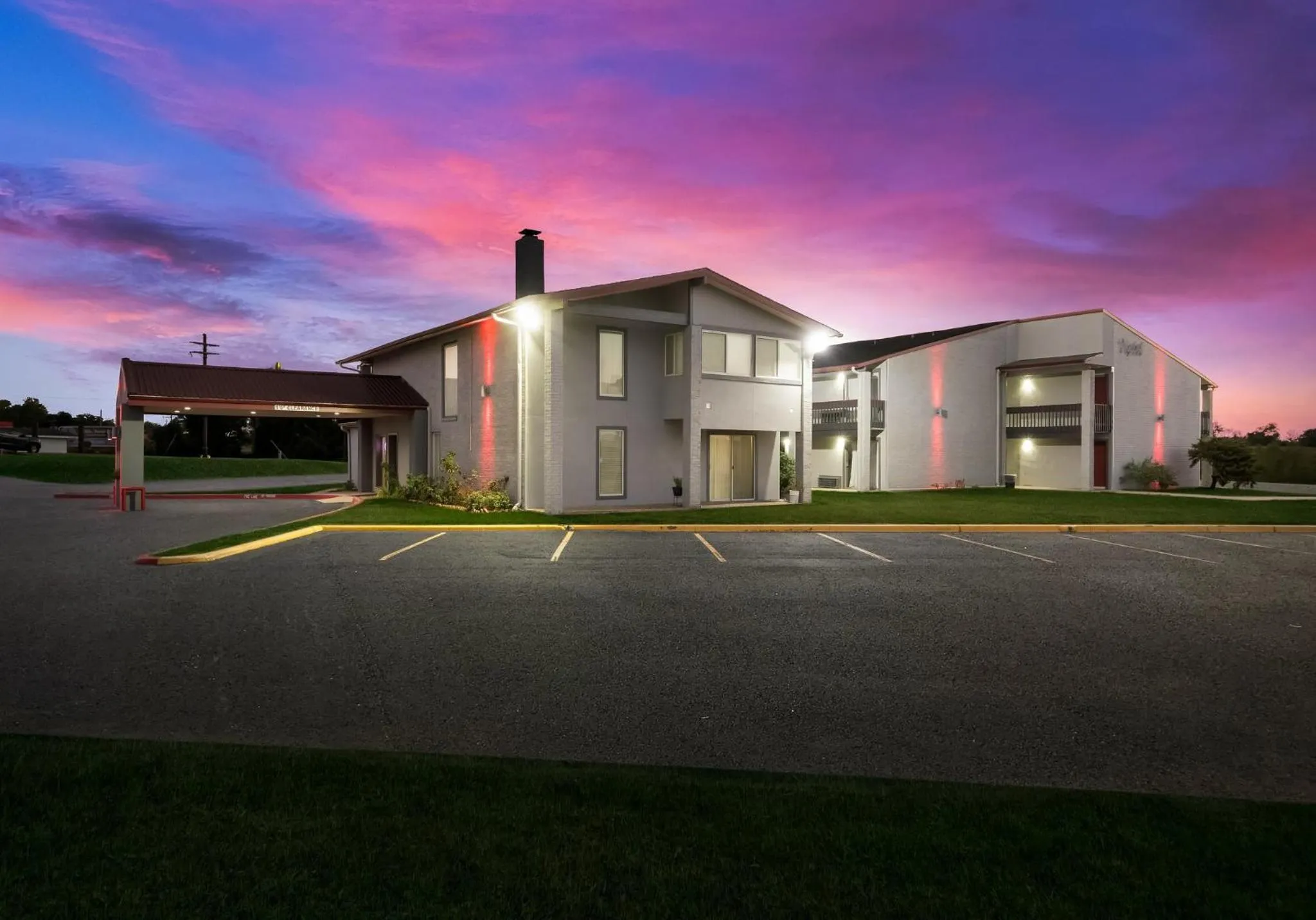 Property building in Red Roof Inn Madisonville