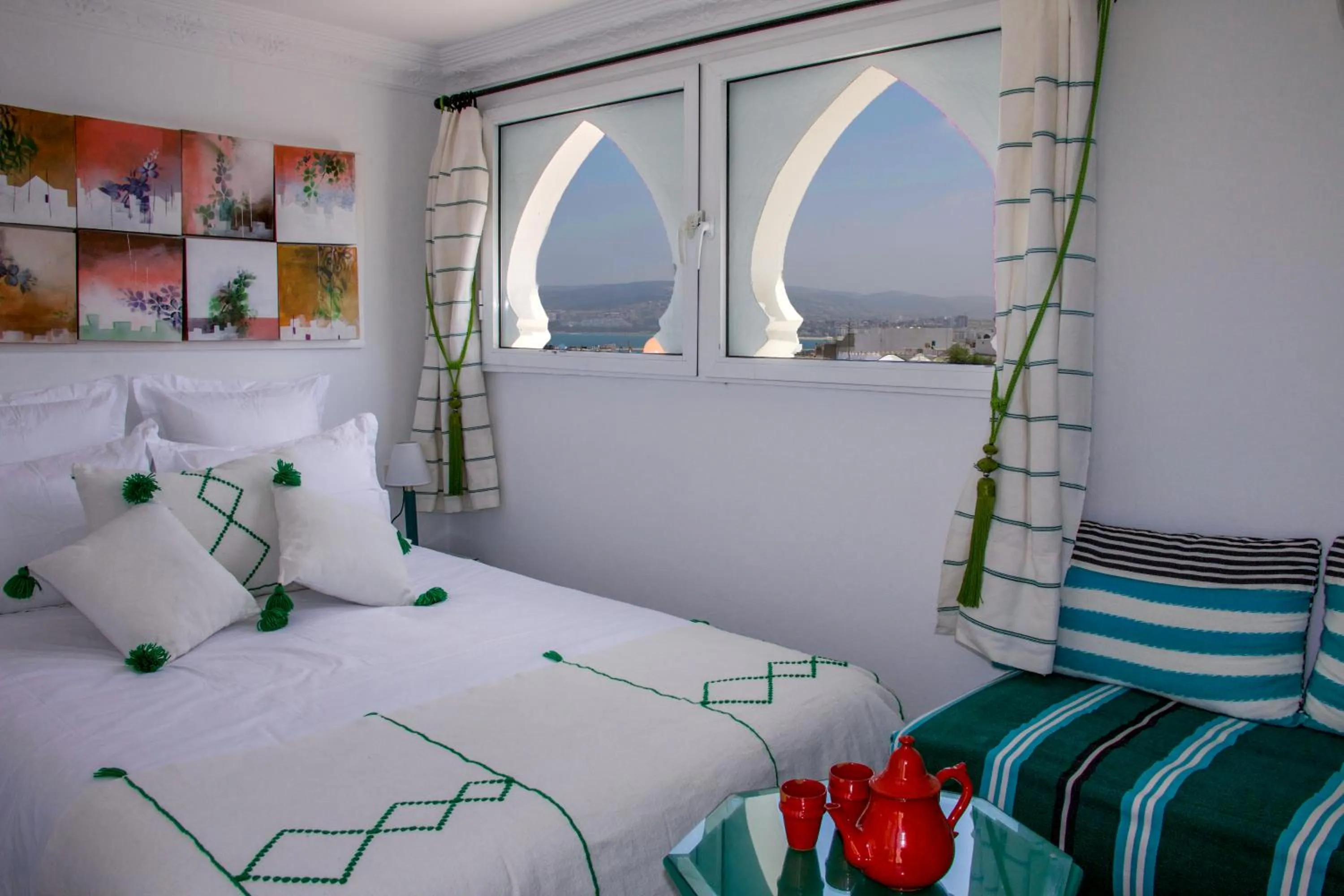 View (from property/room), Bed in Dar Tinjâa