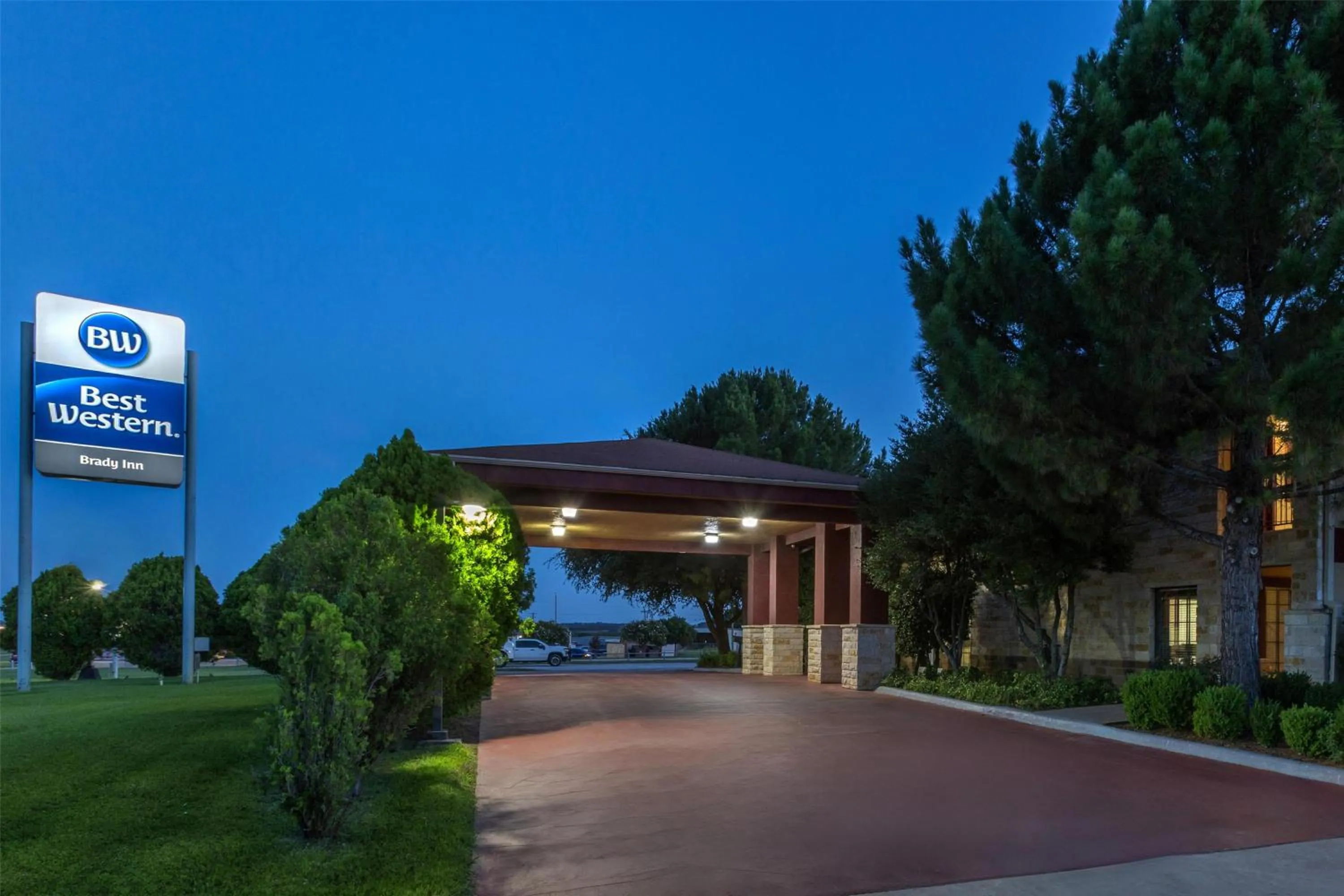 Property building in Best Western Brady Inn