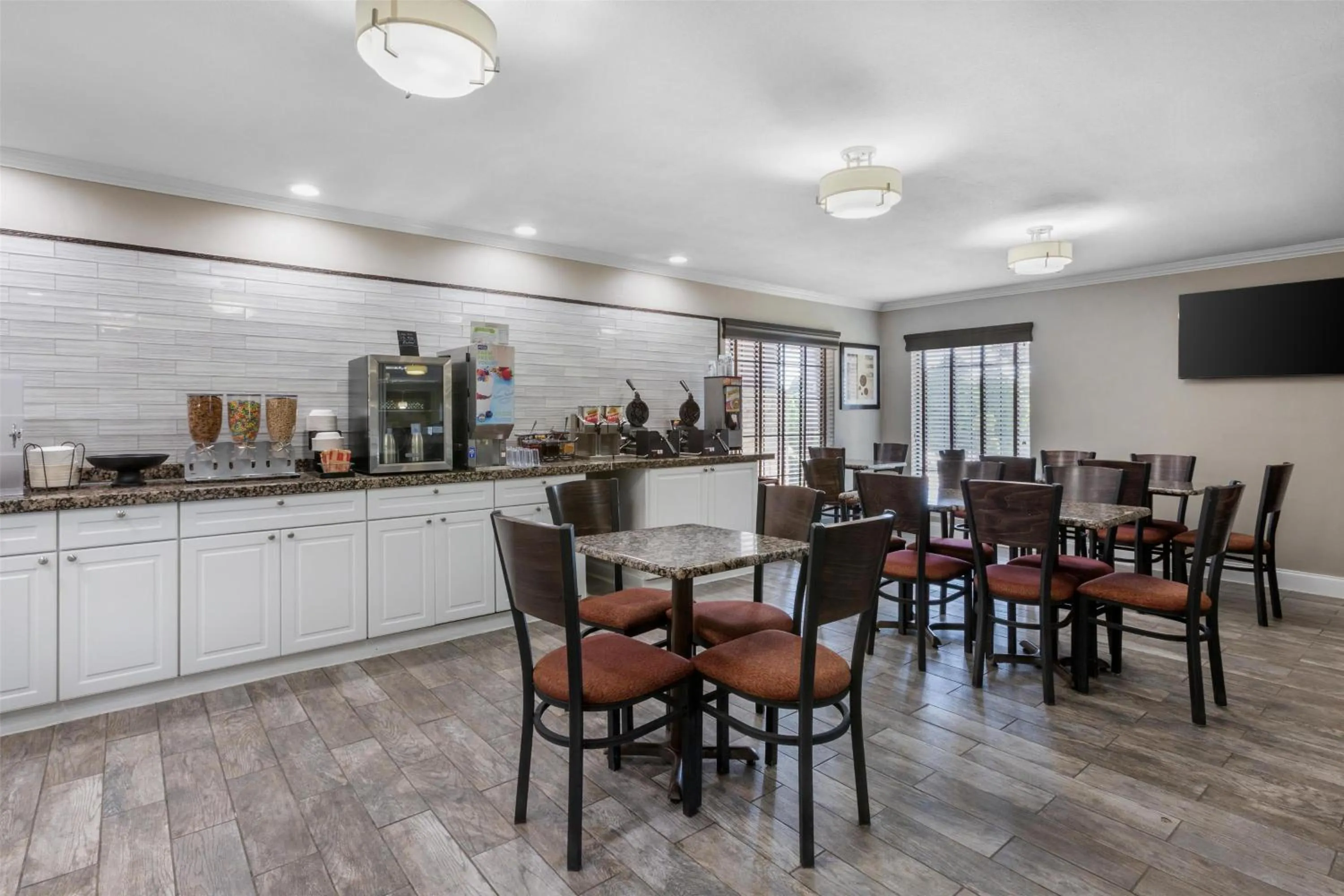 Breakfast in Best Western Brady Inn