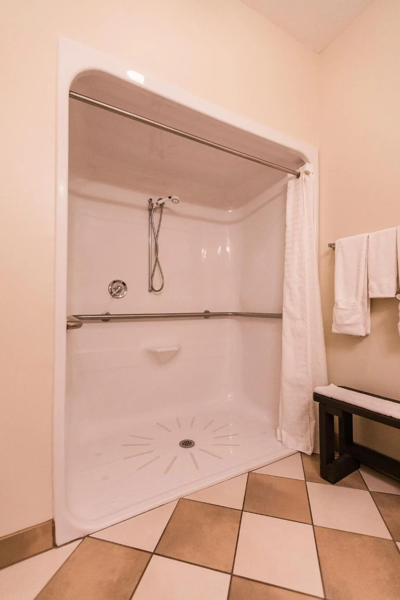 Shower in Grand Hotel